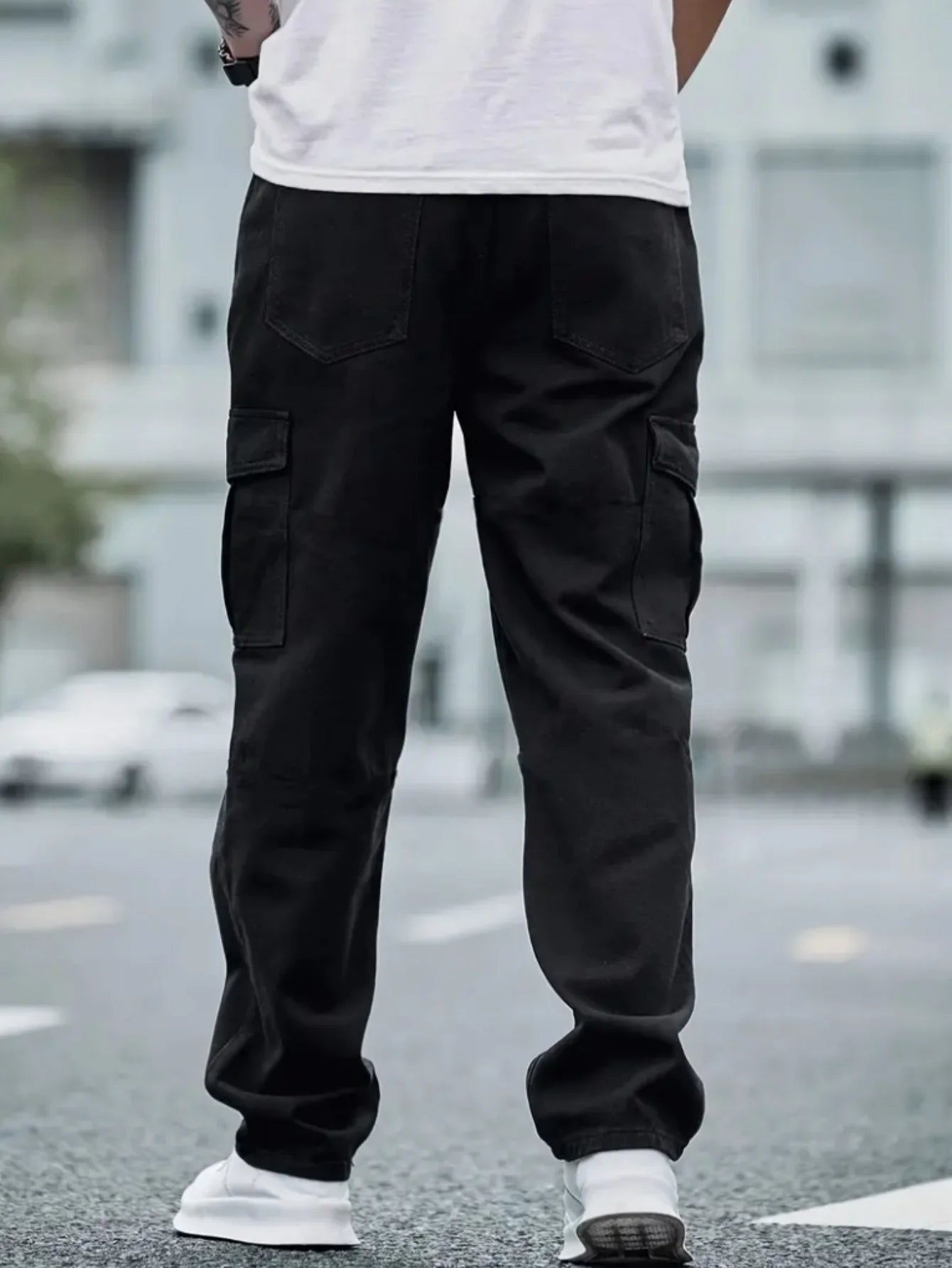 Men’s Cargo Jeans, Multi-Pocket Tactical Denim, Streetwear Edge from Coffee Runs to Concert Nights