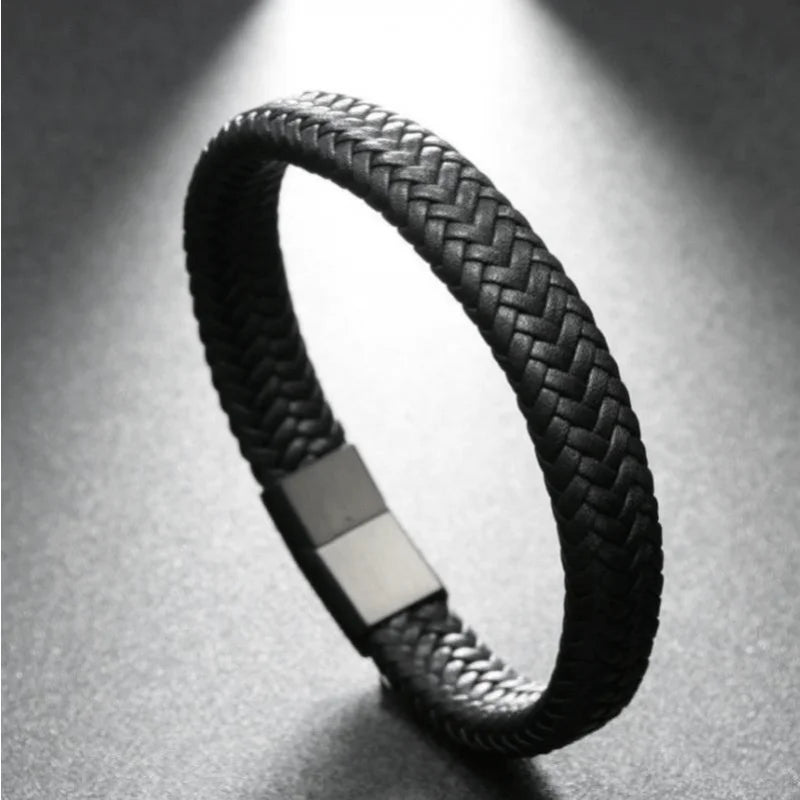 PU Leather Bracelet – Unisex Vintage Braided Cuff for Christmas/Halloween/Father’s Day