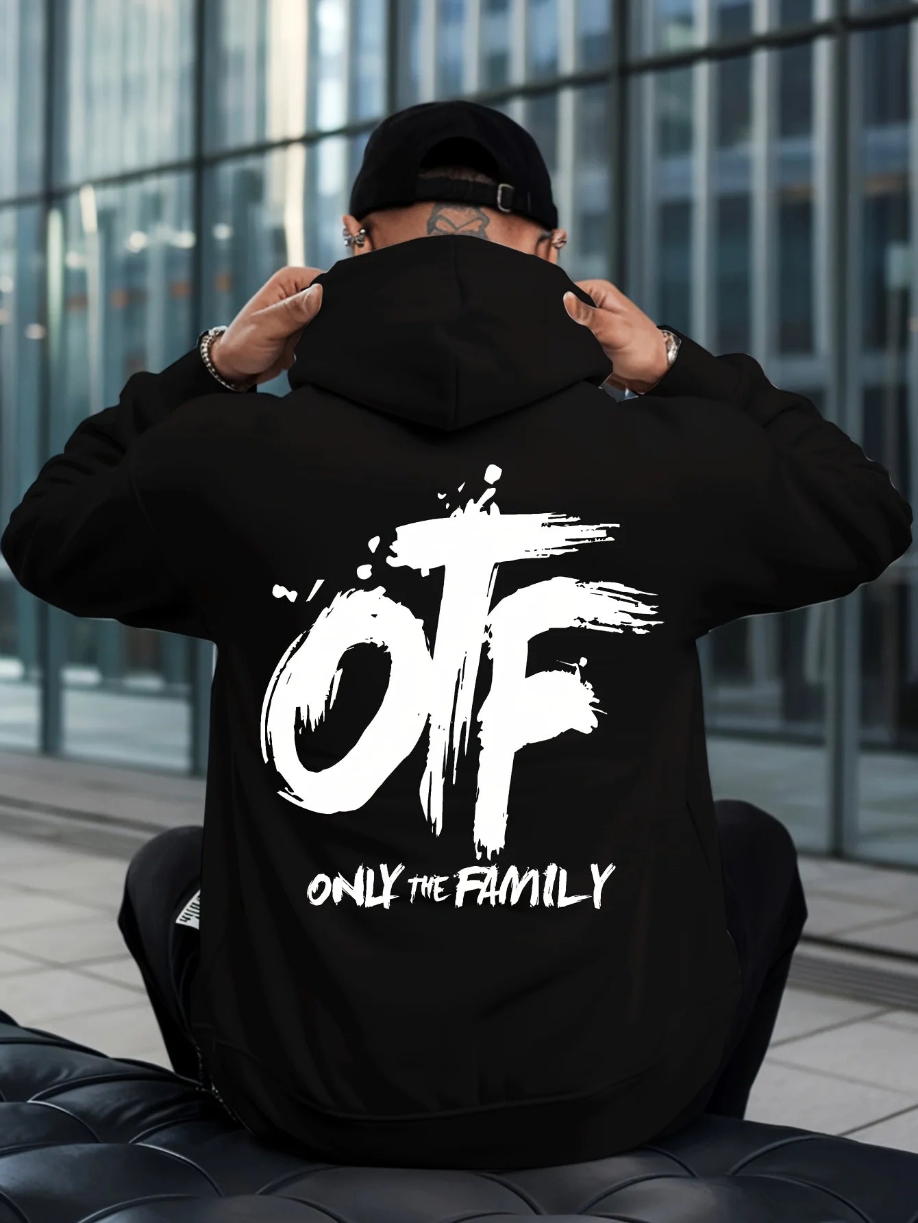 2025 Men's OTF Graffiti Print Hooded Sweatshirt - Loose Fit Thick Winter Pullover, Black and White Street Style with OTF Letters