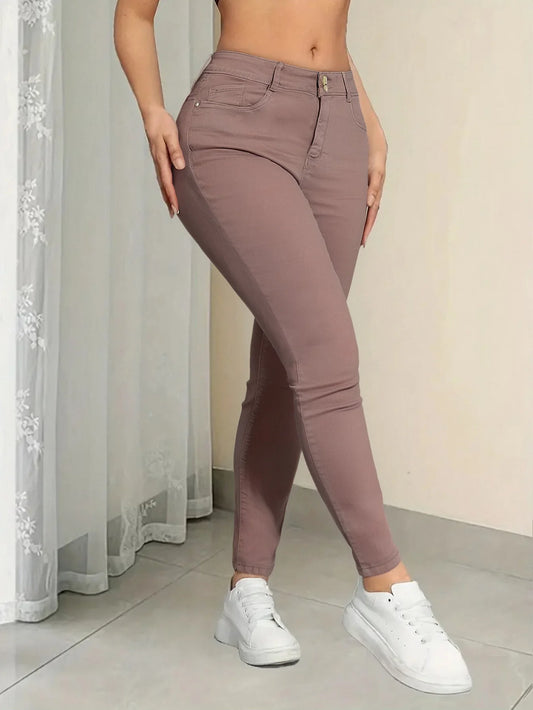 Pink women's plus-size jeans, stretchy skinny denim pants that fit comfortably against the skin and resist deformation