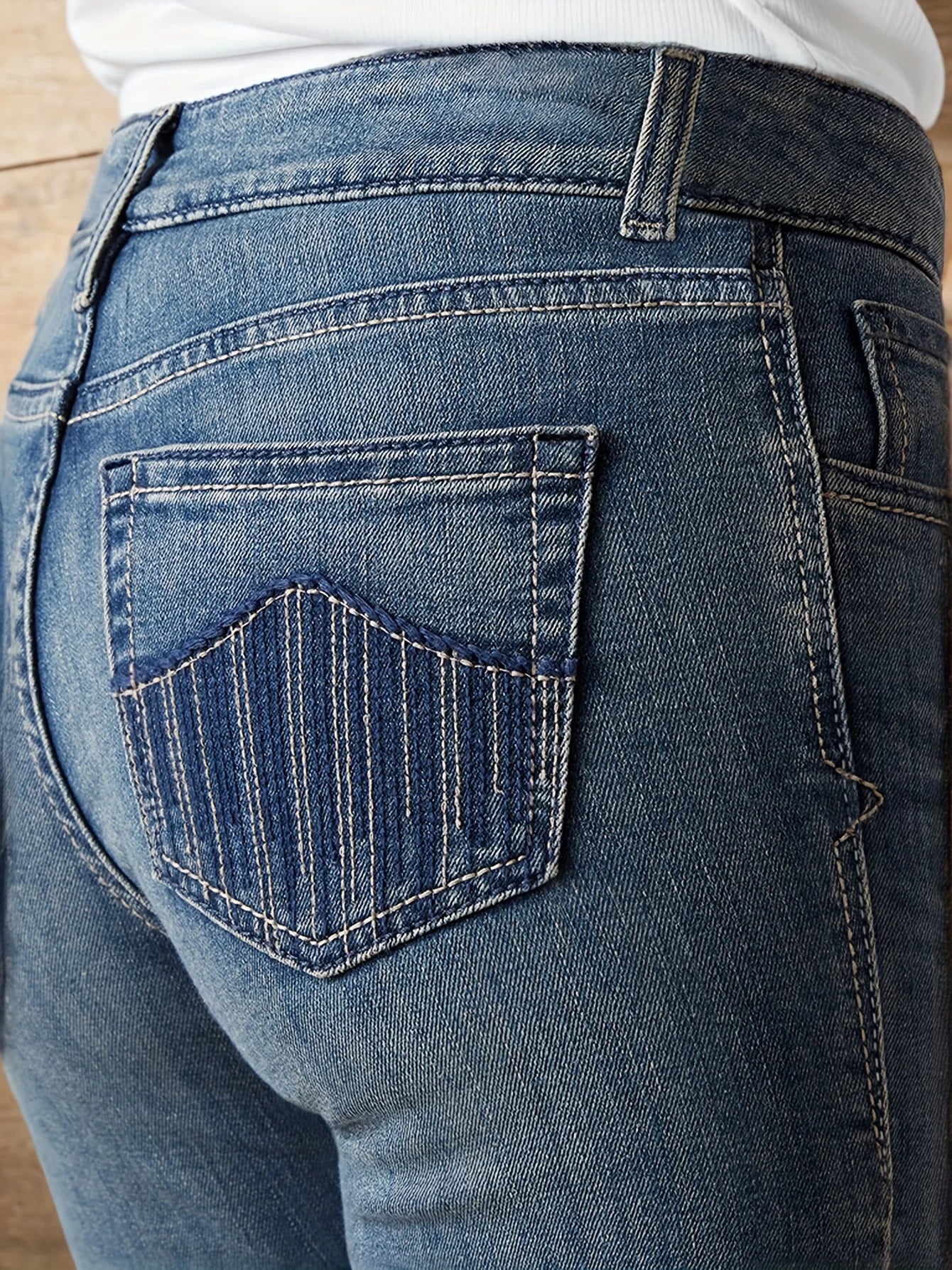 Women's Vintage Bootcut Jeans Mid Rise Stretch Slim Embroidered Wide Leg Denim Pants Western Cowgirl Boot Jeans
