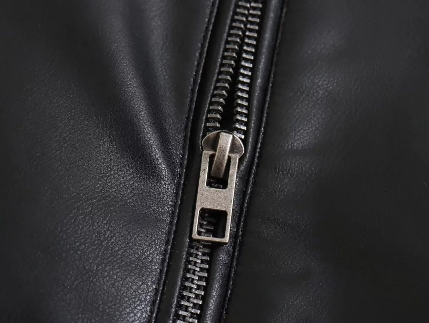 2025 Women's PU Black Zippered Long Sleeve O-Neck Casual Motorcycle Jacket Chic round Neck Tops