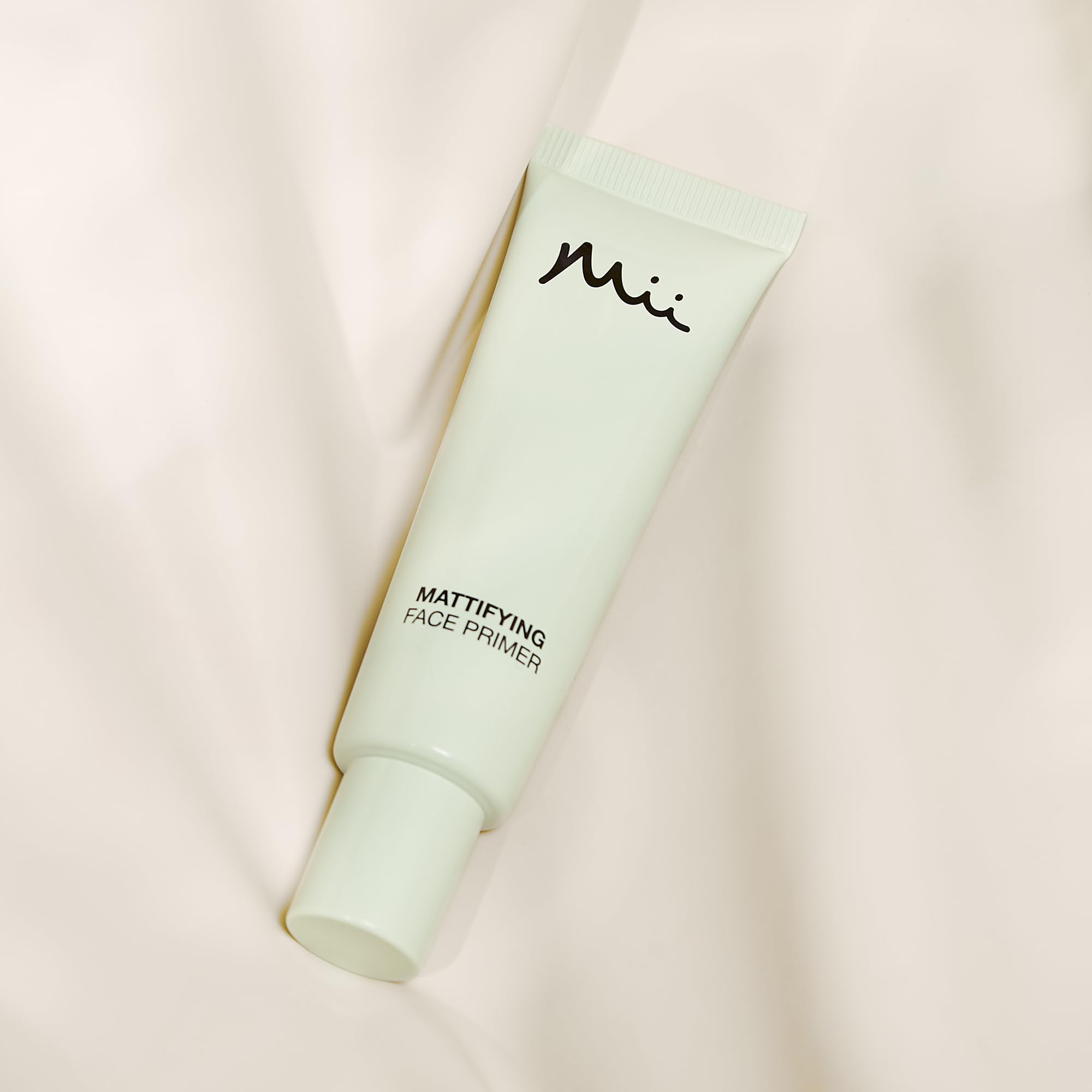 Mii Cosmetics Primer Makeup, Smoothing Face Prep, Blurs Fine Lines and Pores, Firms and Plumps, Longer Lasting, 30 ml Halalzen