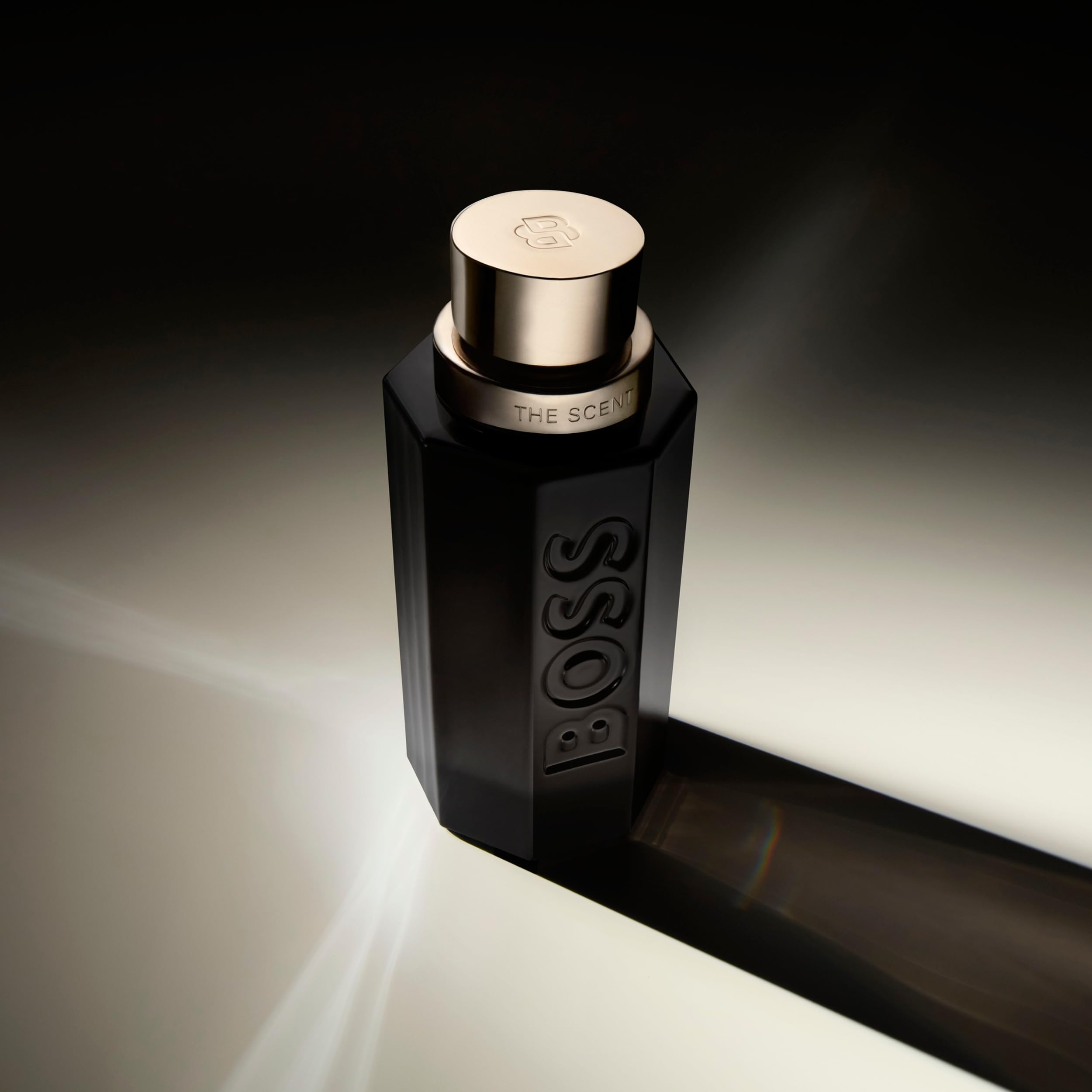 BOSS The Scent Magnetic - Eau de Parfum for Him - Ambery & Fruity Fragrance with Notes of Maninka Fruit, Bran Absolute and Vanilla - High Longevity