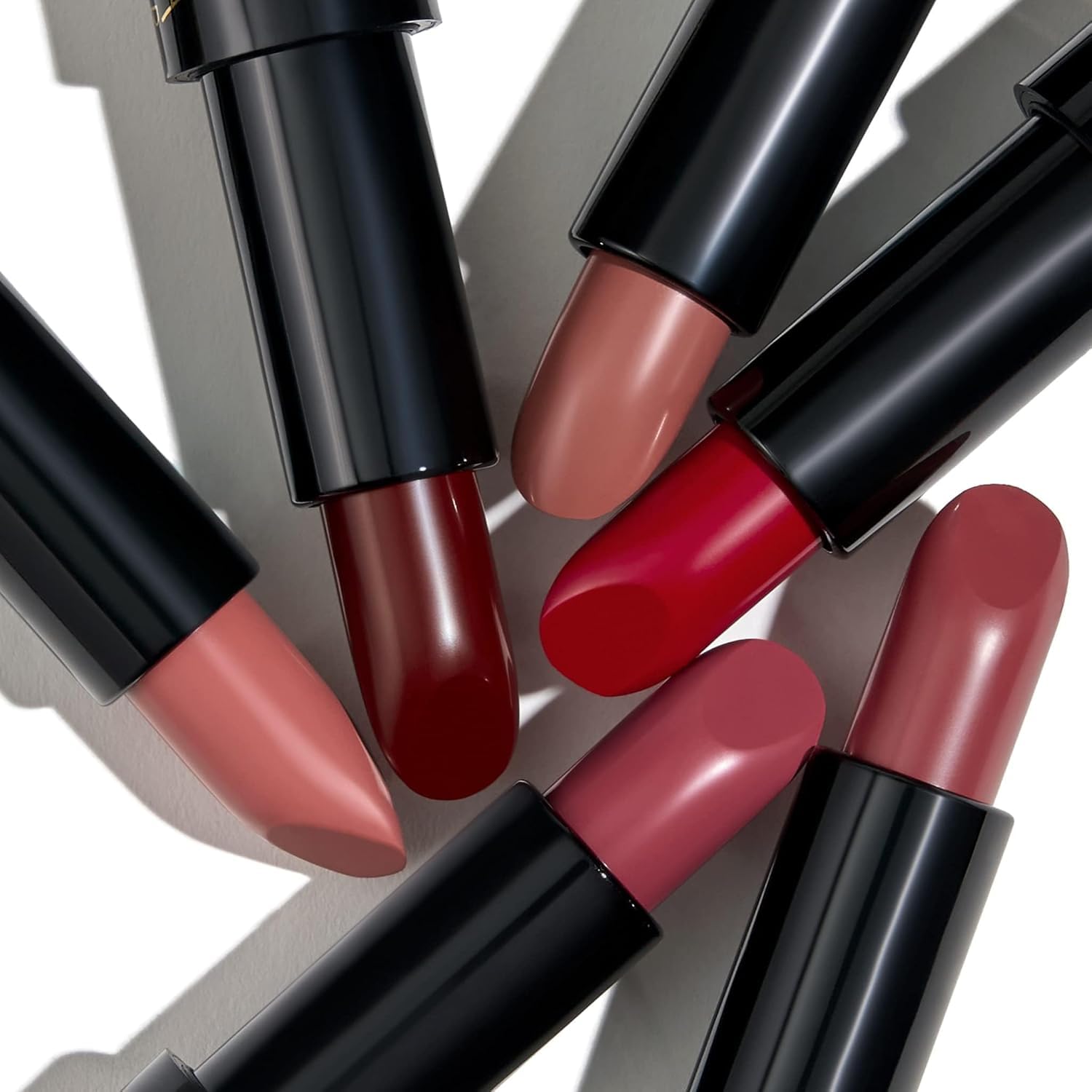 LAURA GELLER NEW YORK Modern Classic Lipstick (Novel Neutral) - Long Lasting Lipstick for Ultra-Rich Colour and a Luxurious, Lightweight Feel - Anti-Feathering Cream Finish Halalzen