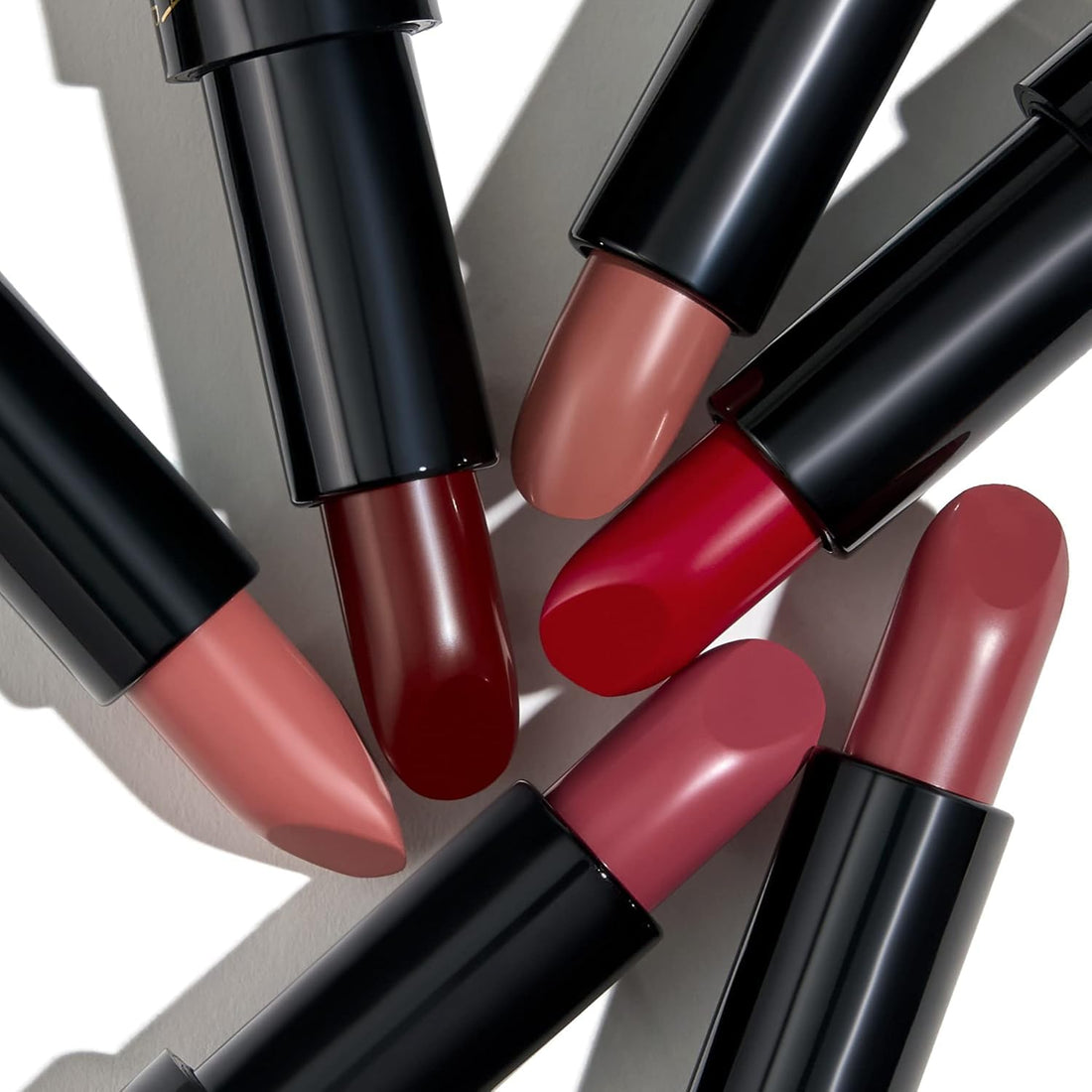 LAURA GELLER NEW YORK Modern Classic Lipstick (Novel Neutral) - Long Lasting Lipstick for Ultra-Rich Colour and a Luxurious, Lightweight Feel - Anti-Feathering Cream Finish Halalzen