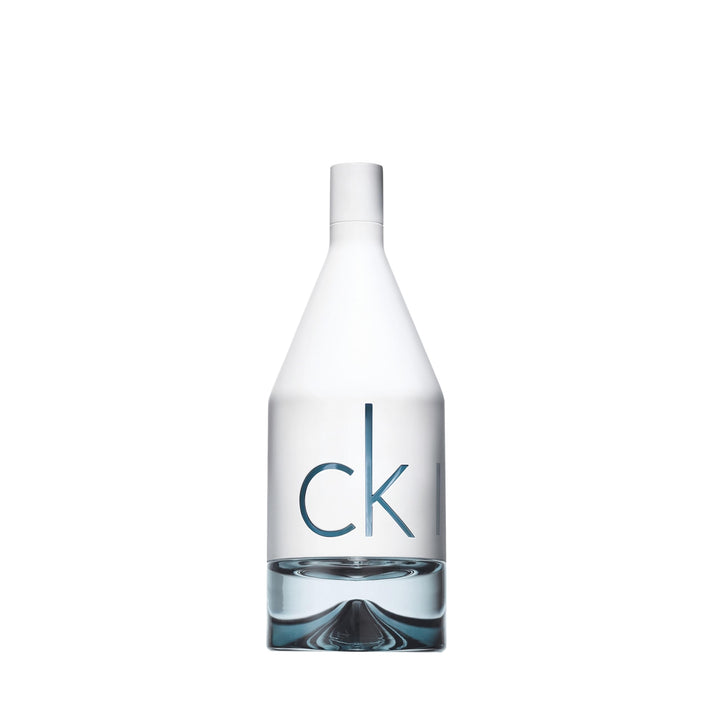 Calvin Klein CKIN2U For Him, Eau de Toilette for Men, Aromatic Fragrance With Notes of Tangelo, Pimiento, Cool Musk’s, Medium Longevity Halalzen