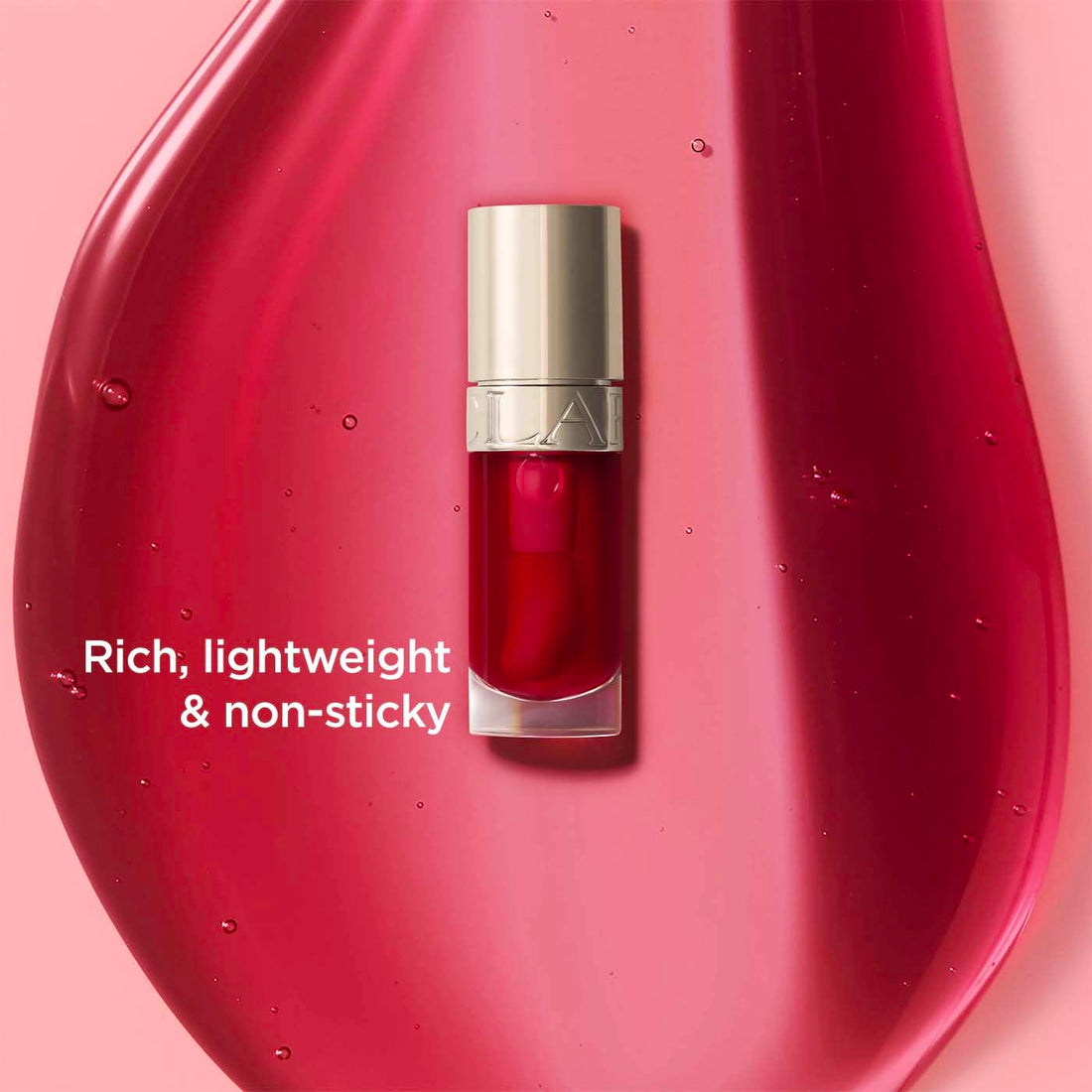 Clarins Lip Comfort Oil 7ml| Hydrating, Nourishing and Moisturising Lip Oil | Sheer, High Shine Finish | Soothes, Comforts and Protects Lips | Visibly Plumps | 93% Natural Ingredients