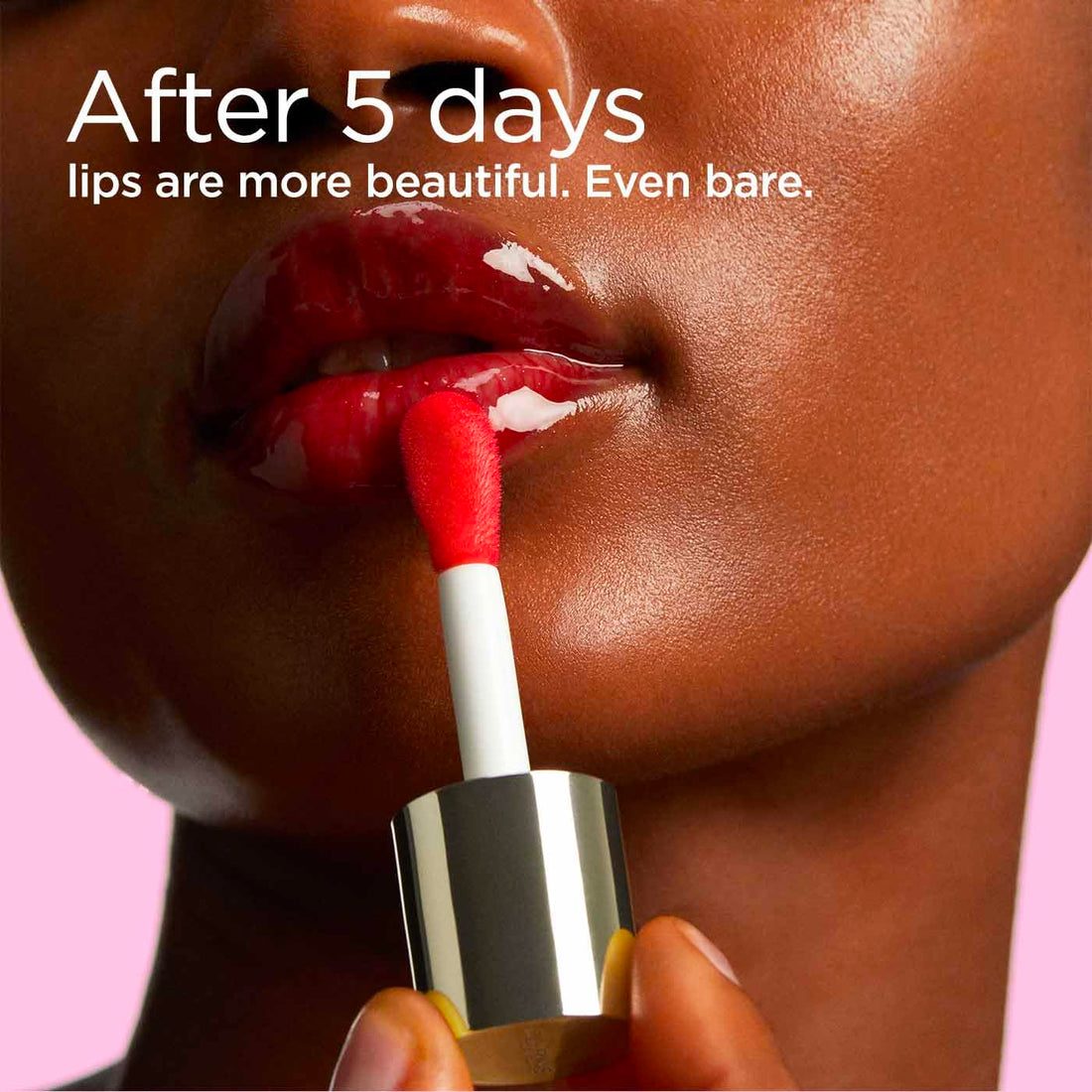 Clarins Lip Comfort Oil 7ml| Hydrating, Nourishing and Moisturising Lip Oil | Sheer, High Shine Finish | Soothes, Comforts and Protects Lips | Visibly Plumps | 93% Natural Ingredients