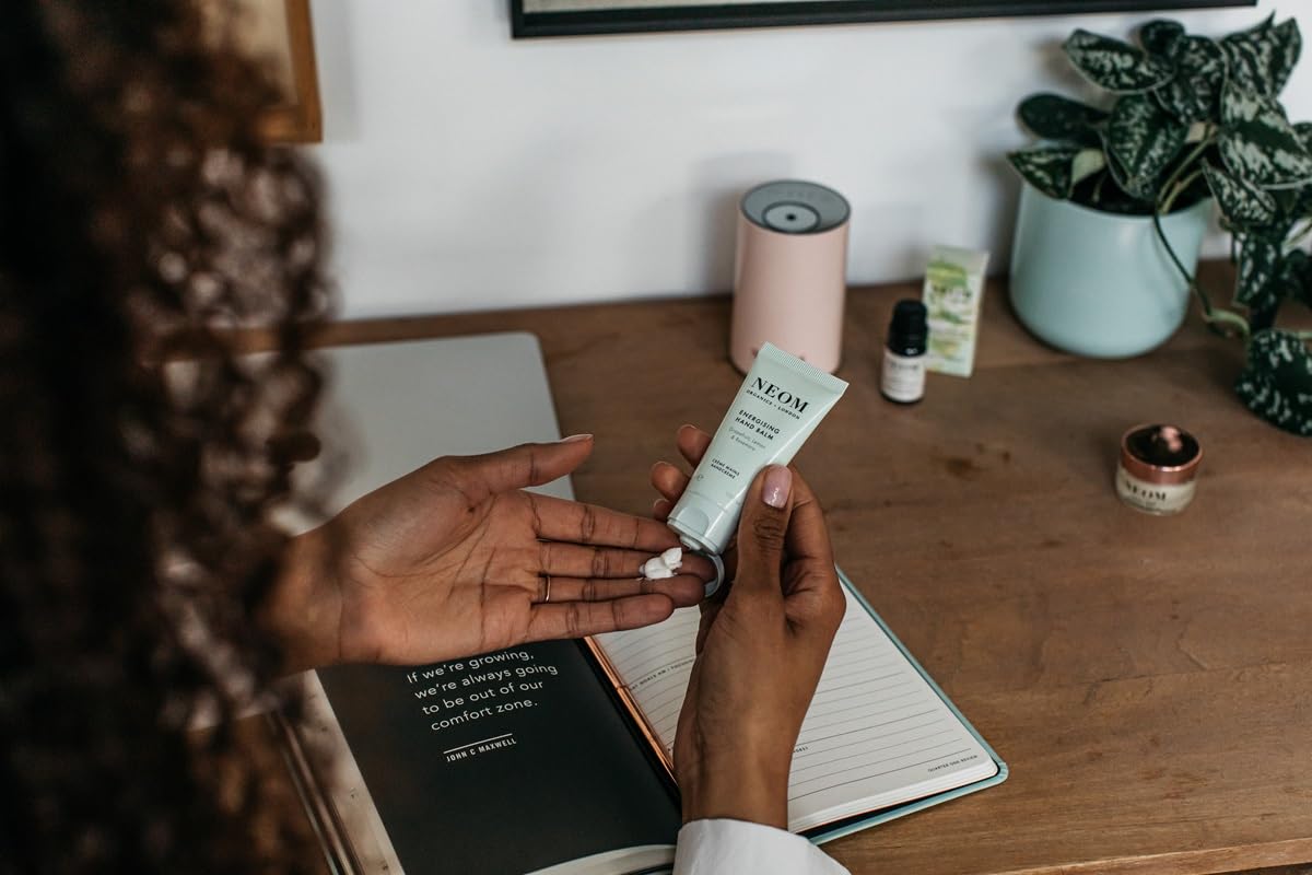 NEOM Essential Oil Blend Scent Discovery Set, 6 x 3ml Mini Size I Our Bestselling Blends I Compatible with Neom Wellbeing Pod or Wellbeing Pod Luxe I 100% Natural