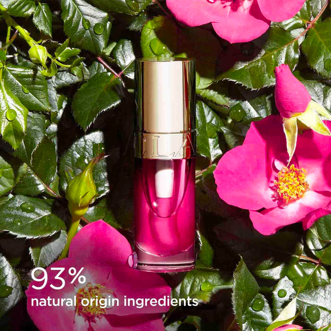 Clarins Lip Comfort Oil 7ml| Hydrating, Nourishing and Moisturising Lip Oil | Sheer, High Shine Finish | Soothes, Comforts and Protects Lips | Visibly Plumps | 93% Natural Ingredients