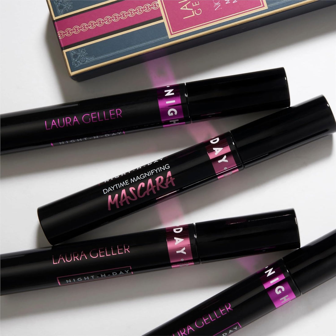 LAURA GELLER NEW YORK Night-N-Day Magnifying Mascara Kit, Holiday ’25 – Black & Brown Duo for Length, Lift & Definition – Buildable, Clump-Free Formula for Natural Day Looks & Bold Night Glam Halalzen