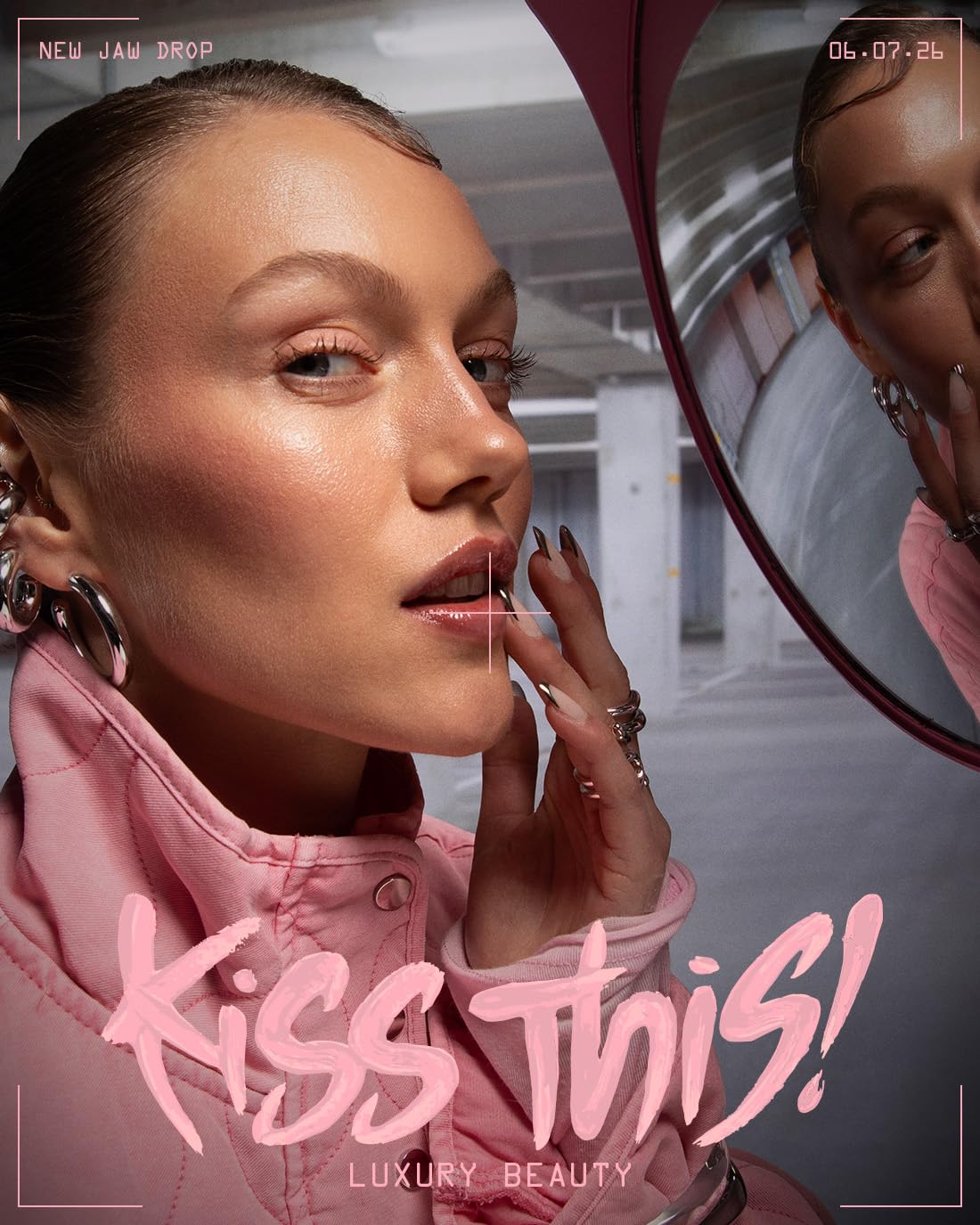 MCoBeauty Pout Gloss Ultra Shine Lip Gloss Lip Glaze - Shade Espresso Girl - Long-Wearing Sparkling Lip-Plumping Gloss with Sheer Tint & Light-Reflecting Shine - Wear Alone or Over Lipstick - 3.9ml Halalzen