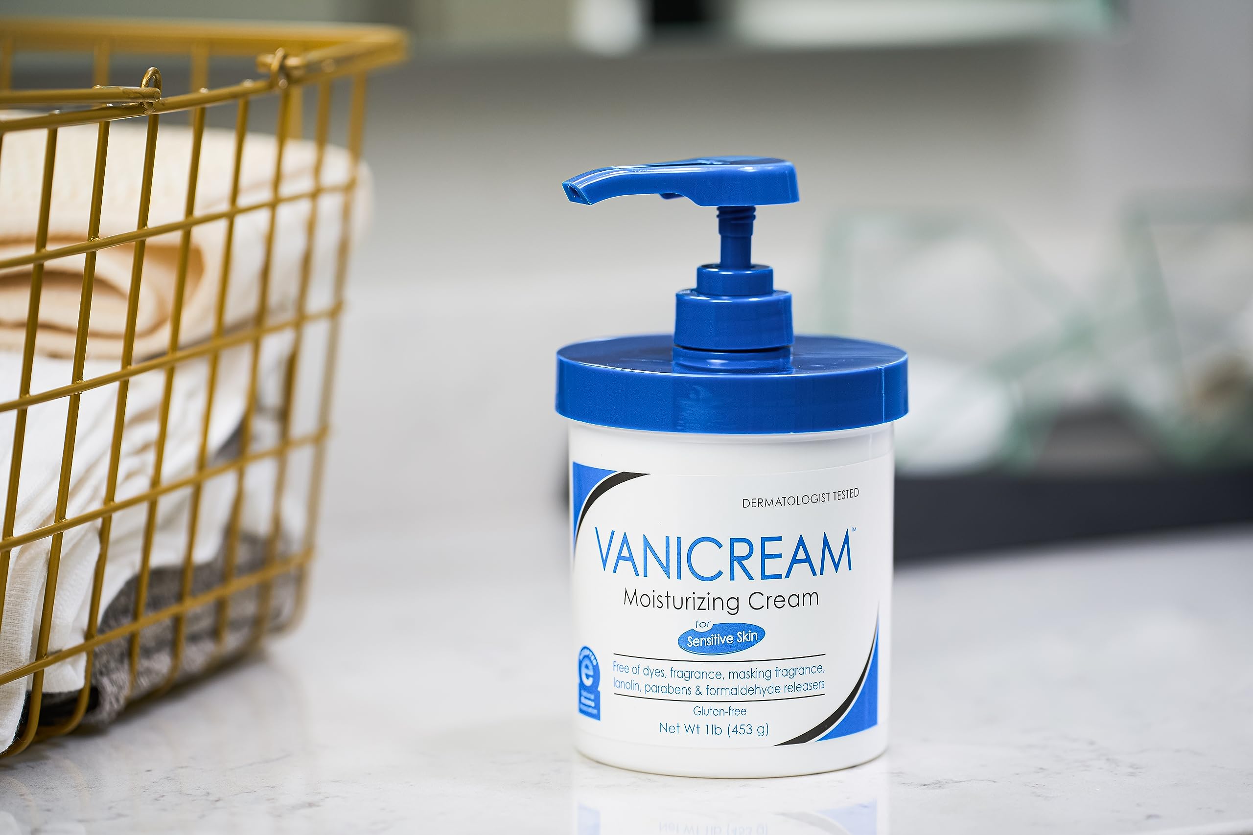 Vanicream Moisturizing Skin Cream with Pump Dispenser - 16 fl oz (1 lb) - Moisturizer Formulated Without Common Irritants for Those with Sensitive Skin Halalzen