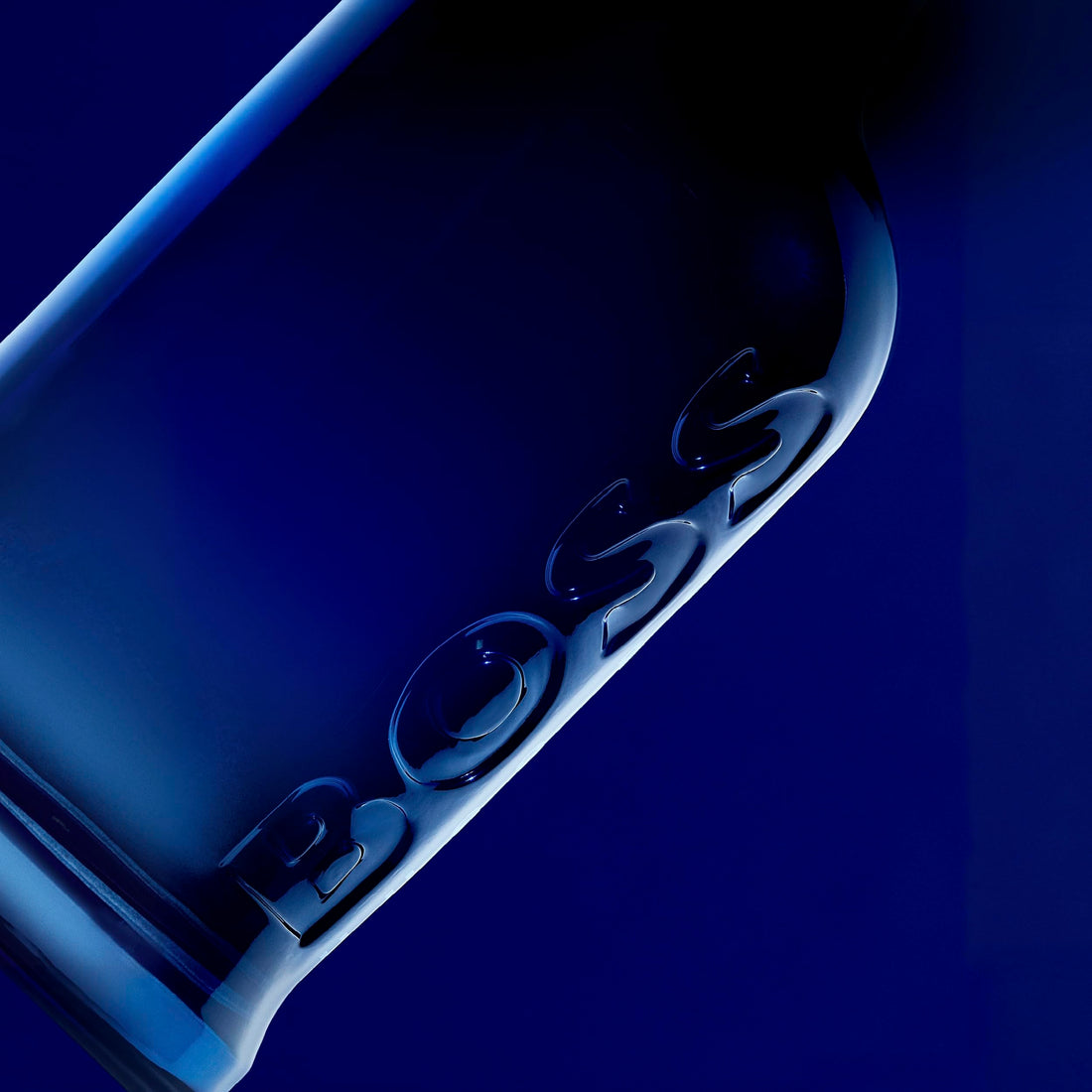 BOSS Bottled Night - Eau de Toilette for Him - Woody Fragrance with Notes of Birch Leaf, Cardamom and Musk - Medium Longevity