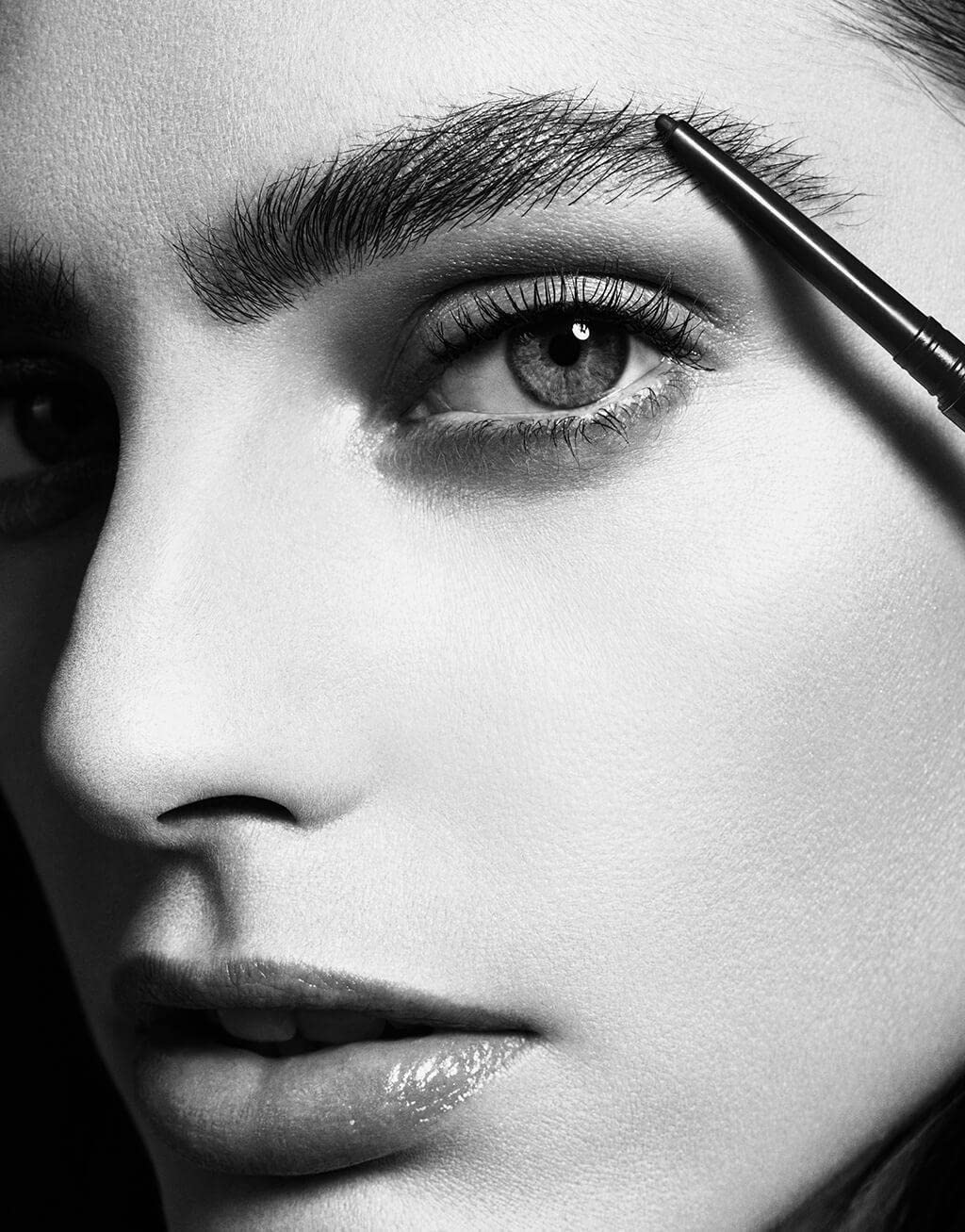 Hourglass Arch Brow Sculpting Pencil.Mechanical Eyebrow Pencil for Shaping and Filling.