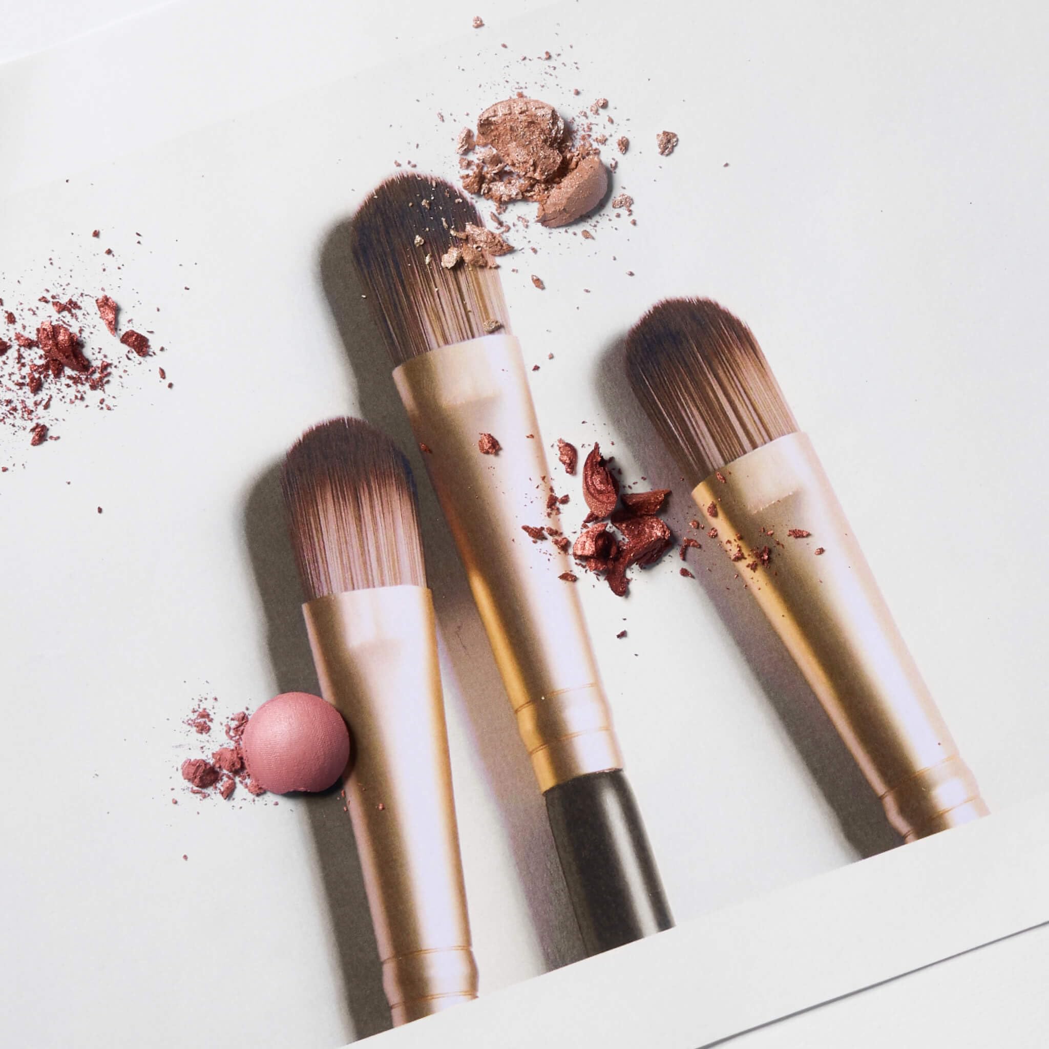 LAURA GELLER NEW YORK Retractable Black Kabuki Brush for Liquid, Cream and Powder Face Makeup With Aluminum Handle Halalzen