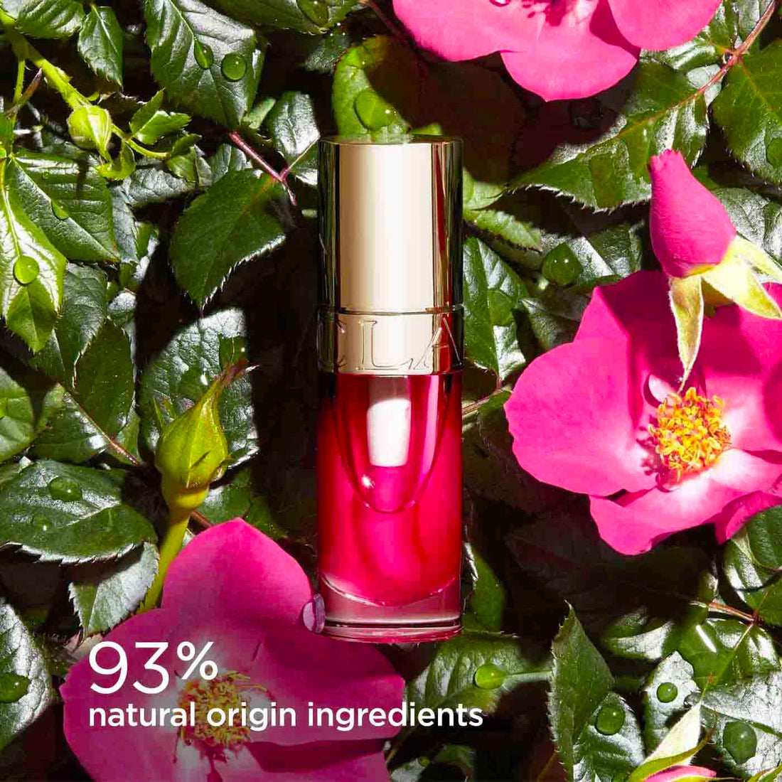 Clarins Lip Comfort Oil 7ml| Hydrating, Nourishing and Moisturising Lip Oil | Sheer, High Shine Finish | Soothes, Comforts and Protects Lips | Visibly Plumps | 93% Natural Ingredients