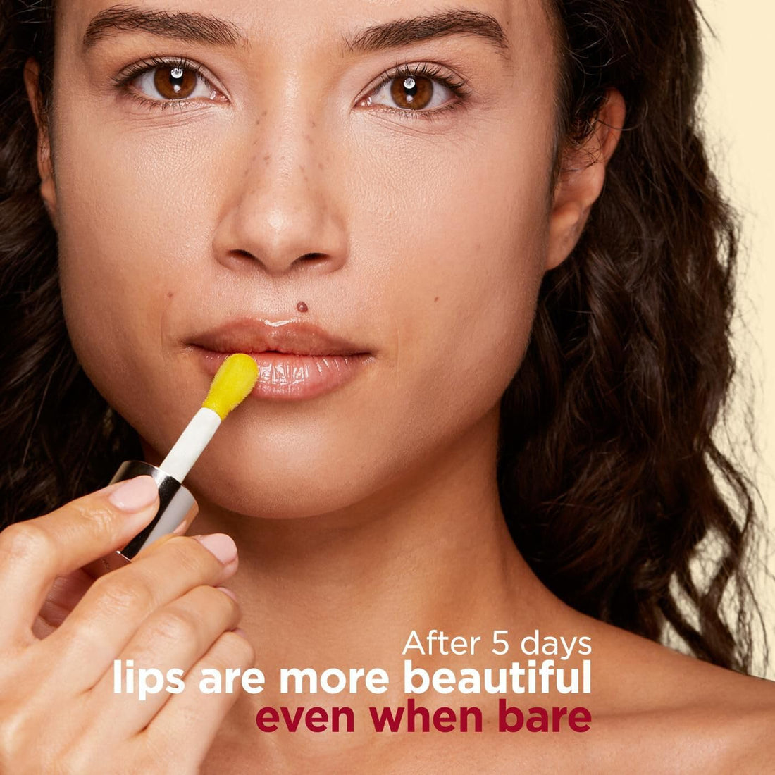 Clarins Lip Comfort Oil 7ml| Hydrating, Nourishing and Moisturising Lip Oil | Sheer, High Shine Finish | Soothes, Comforts and Protects Lips | Visibly Plumps | 93% Natural Ingredients