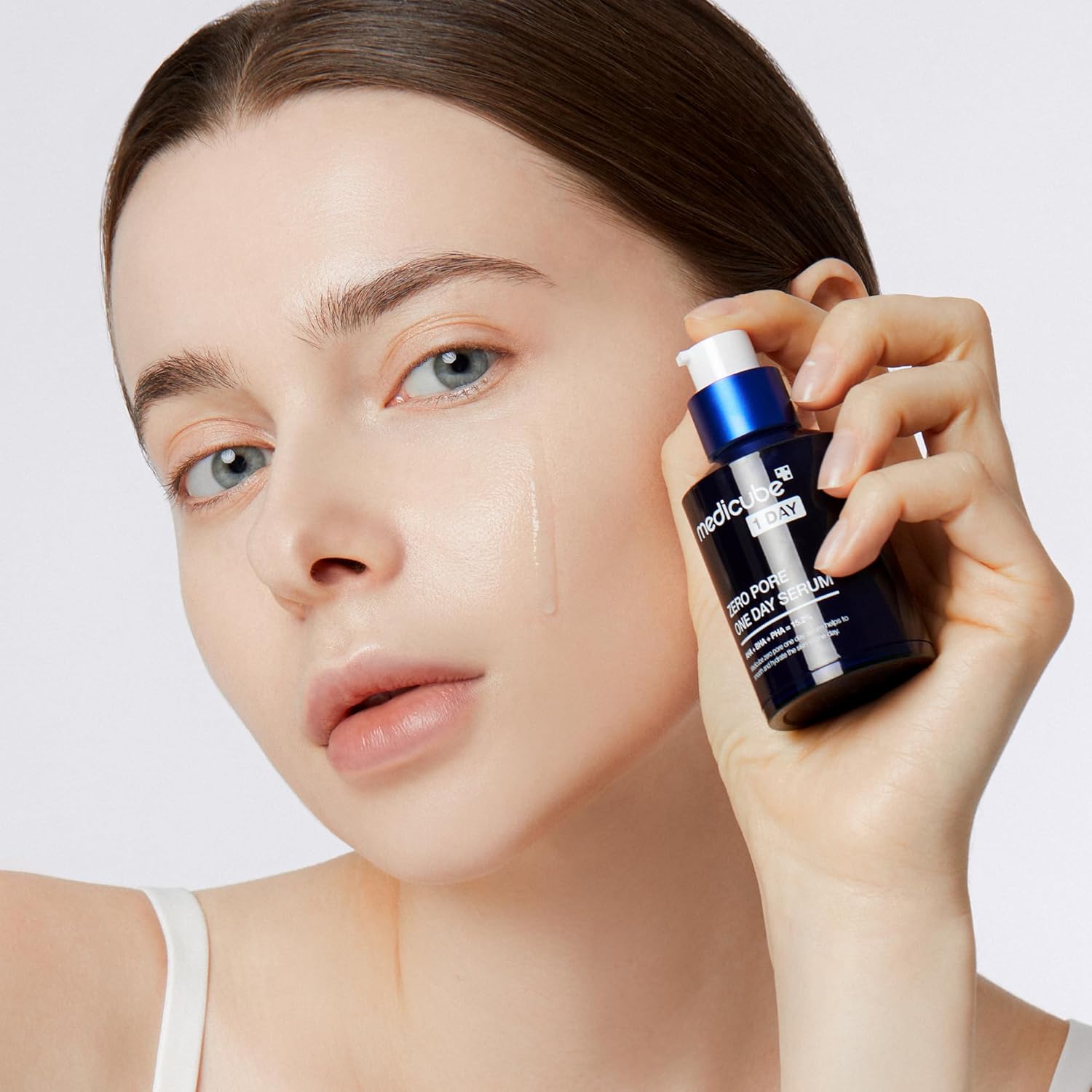 medicube Medicube Zero Pore One-day Serum 1.01 fl.oz - Overnight Resurfacing Serum with Pore Tightening Complex - 15.2% AHA+BHA+PHA & 2% Niacinamide - 10.8% reduction in pore appearance after one Halalzen
