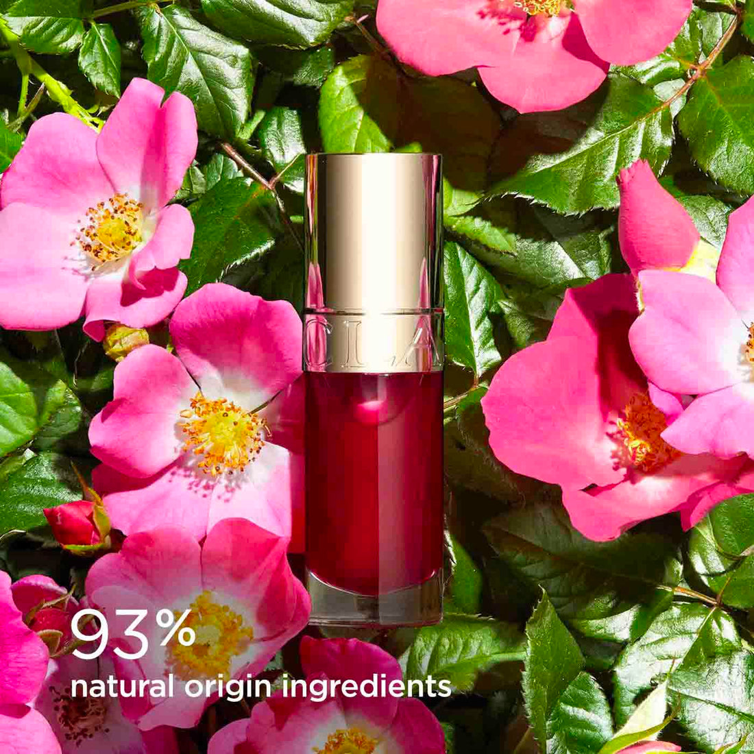 Clarins Lip Comfort Oil 7ml| Hydrating, Nourishing and Moisturising Lip Oil | Sheer, High Shine Finish | Soothes, Comforts and Protects Lips | Visibly Plumps | 93% Natural Ingredients