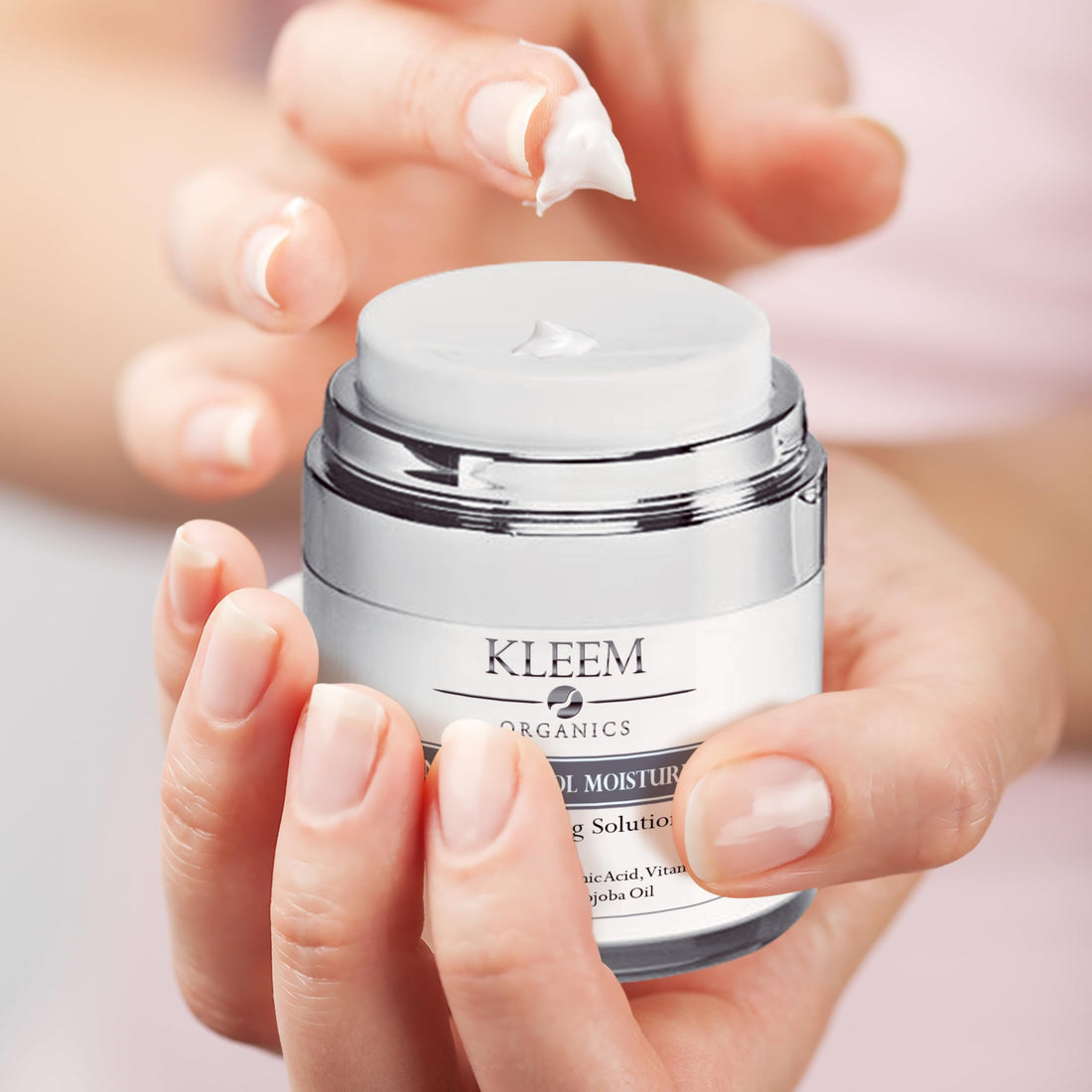 Kleem Retinol Night Cream – Anti Wrinkle Face Cream with Hyaluronic Acid & Panthenol – Anti Aging Cream for Fine Lines, Dark Spots & Uneven Skin Tone – Gentle Formula, 50ml