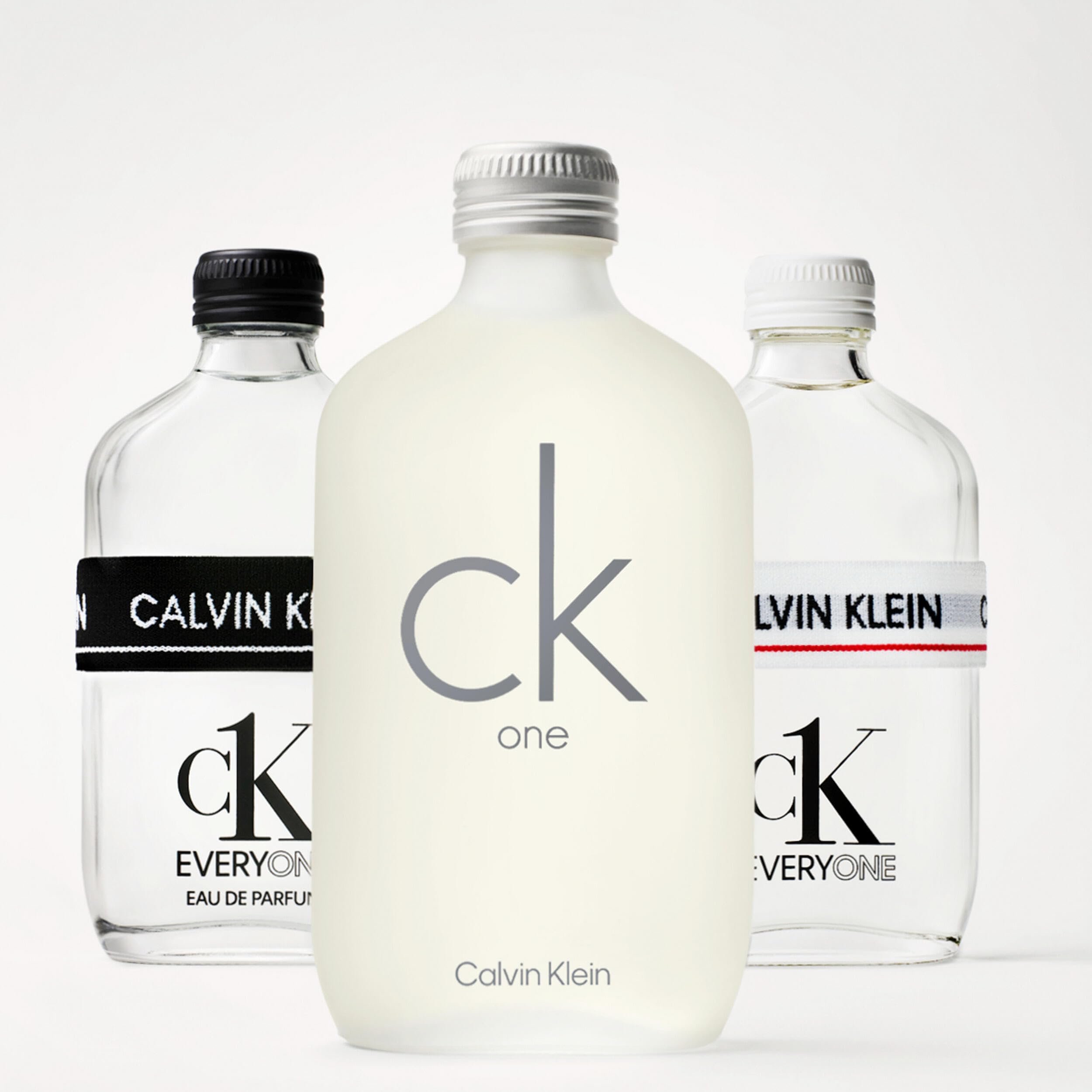 Calvin Klein CK One Eau de Toilette – Parfum unisexe agrumes – Avec des notes de thé vert, bergamote, cardamome, violette et ambre – Parfums de luxe unisexes – Parfum longue durée