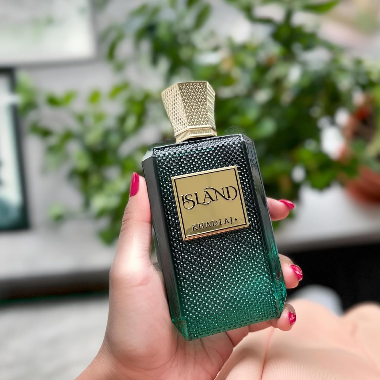 Khadlaj Island Extrait de Parfum Spray 100ml – Unisex Tropical Fragrance with Bergamot Coconut Pineapple Amber Notes Perfect scent for Men and Women