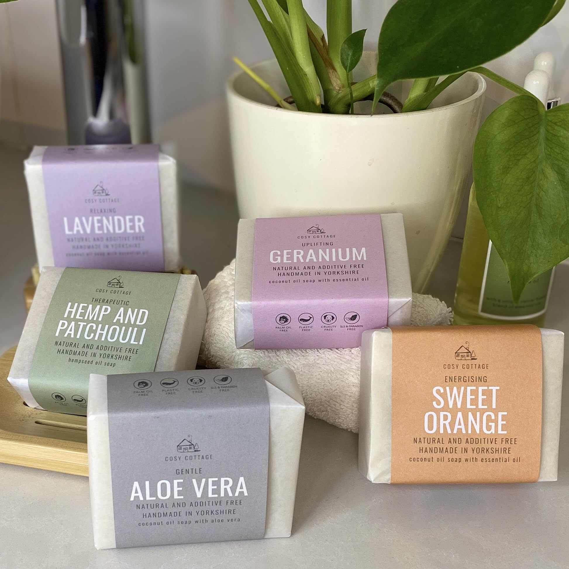 Cosy Cottage Therapeutic Hempseed & Patchouli Oil Soap Bar – 110g | Handmade, Natural & Moisturising Cleanser | Plastic Free, Palm Oil Free, SLS Free | Shower & Bath Soap | Gift for Women Halalzen