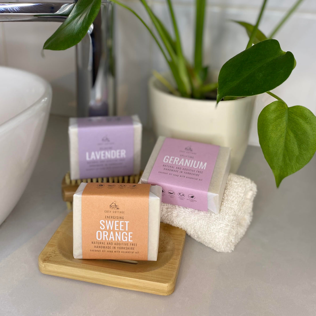 Cosy Cottage Therapeutic Hempseed & Patchouli Oil Soap Bar – 110g | Handmade, Natural & Moisturising Cleanser | Plastic Free, Palm Oil Free, SLS Free | Shower & Bath Soap | Gift for Women Halalzen