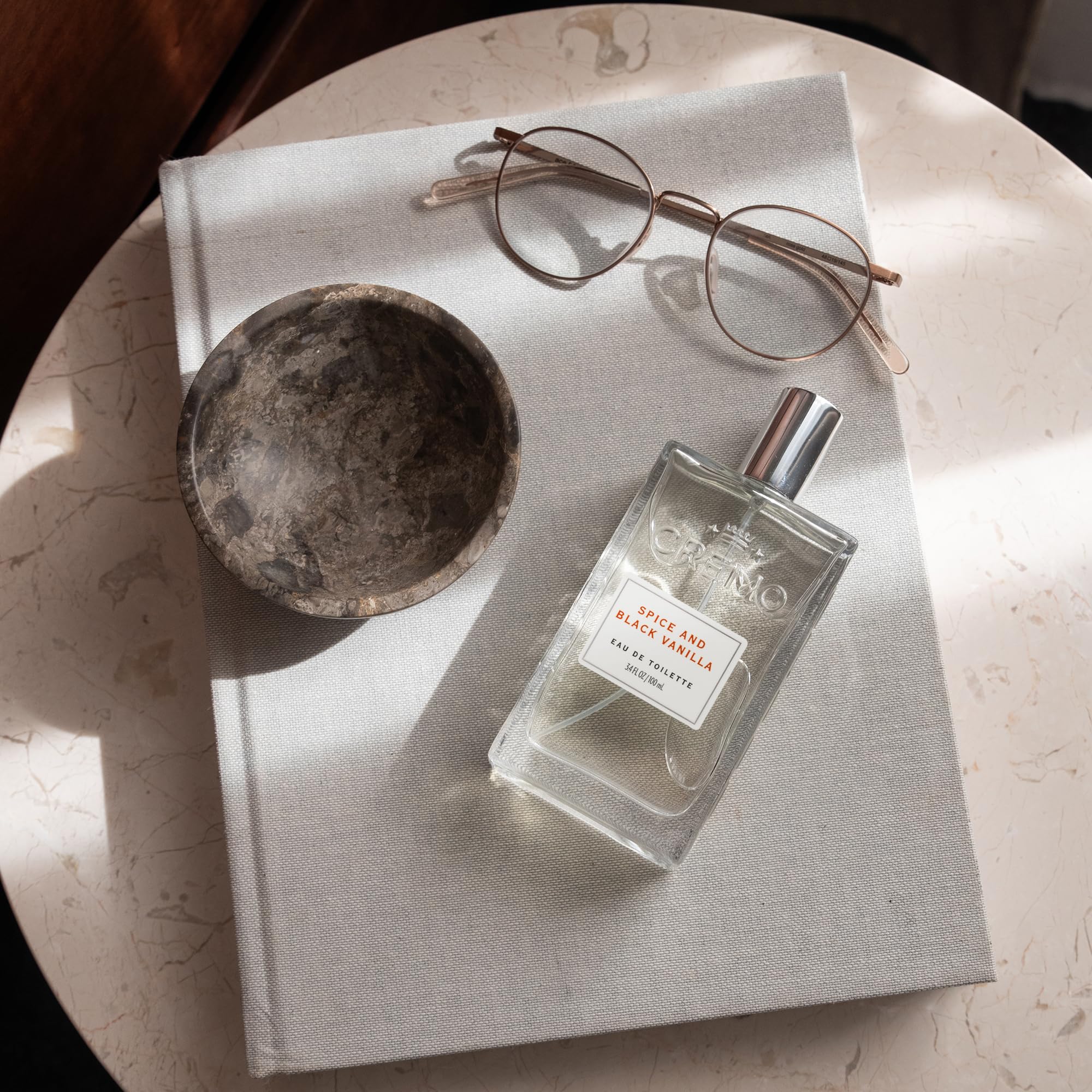 Cremo Cologne Homme - Eau de Cologne en Spray Épices et Vanille Noire pour Homme, Une Explosion d'Épices Vibrantes, de Bois Foncés et de Vanille Noire, Parfums Homme Signature Multi-Couches, 100 ml