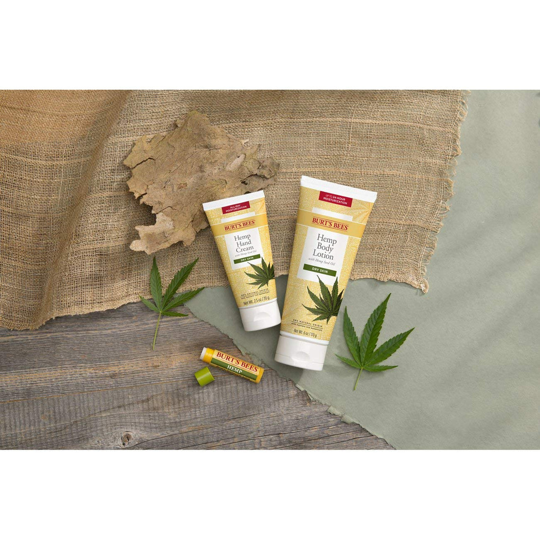 Burt's Bees Lip Balm Pomegranate, Moisturising Lip Balm With Beeswax & Vitamin E, 100% Natural Origin, 4.25g Halalzen