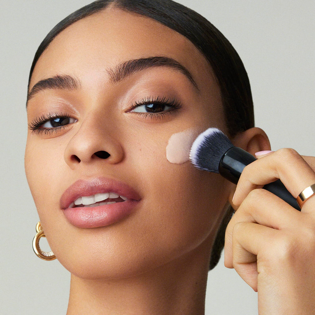 e.l.f. Liquid Poreless Putty Primer, Hydrating Liquid Face Primer For A Smooth Complexion, Grips Makeup For Longwear, Vegan & Cruelty-free Halalzen