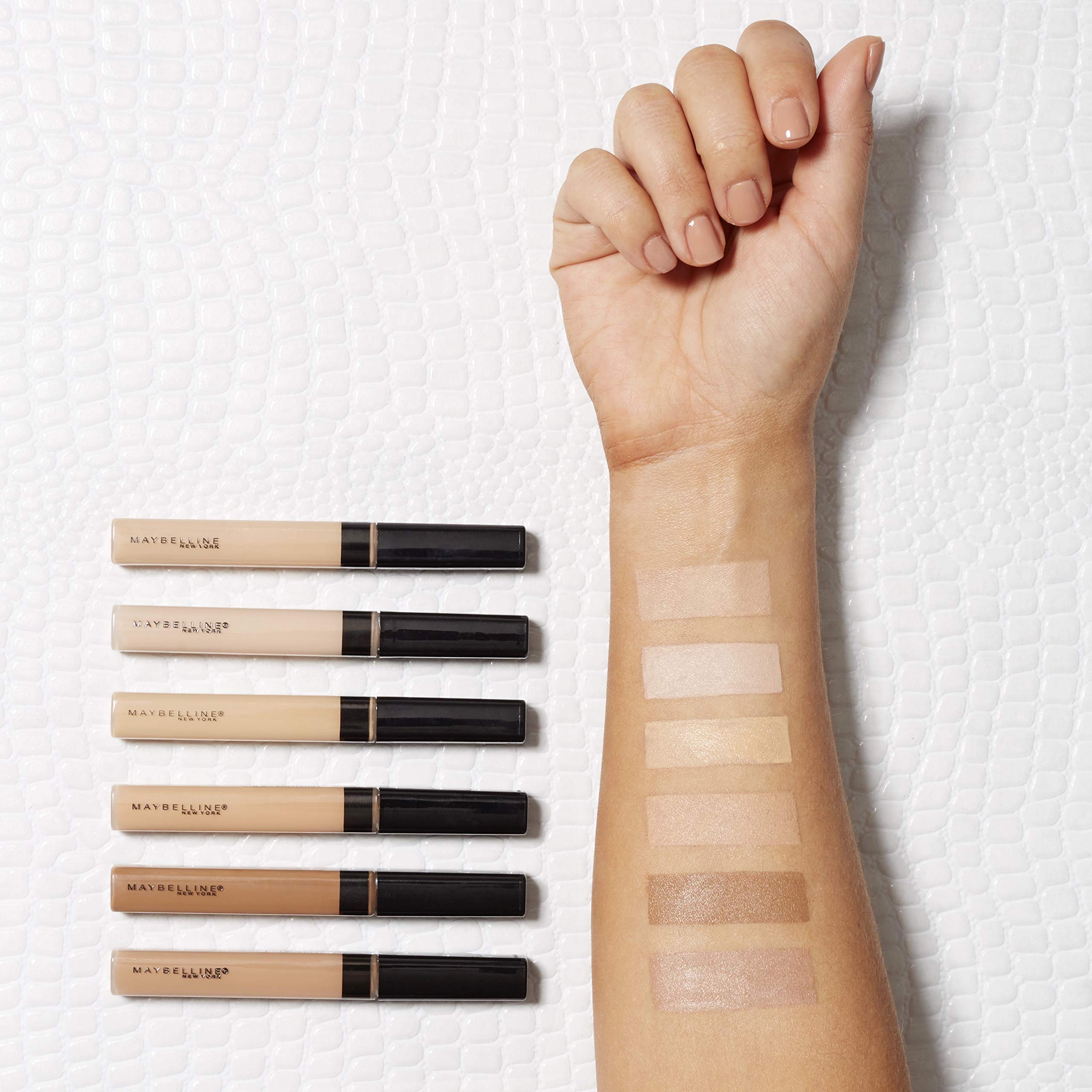 Maybelline Concealer, Fit Me! Full Coverage Concealer for Face, Oil Free, Delivers Even Complexion, Non-Comedogenic, Matte & Poreless Ultra Blendable, Shade: 15 Fair Halalzen