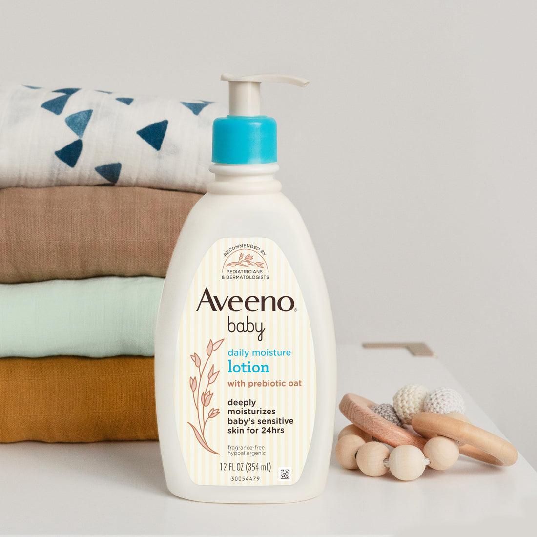 Aveeno Baby Daily Moisture Body Lotion for Sensitive Skin, Hypoallergenic Moisturizing Baby Lotion with Nourishing Oatmeal to Deeply Moisturize Baby's Skin, Fragrance-Free, 18 fl. oz Halalzen