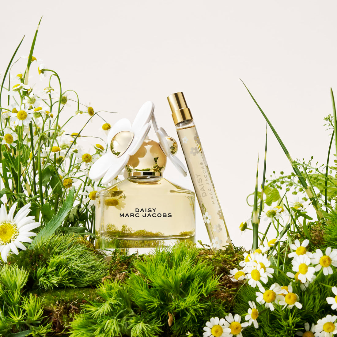 Marc Jacobs Daisy Eau de Toilette – Strahlendes Blumenparfum für Damen – Mit Noten von Walderdbeeren