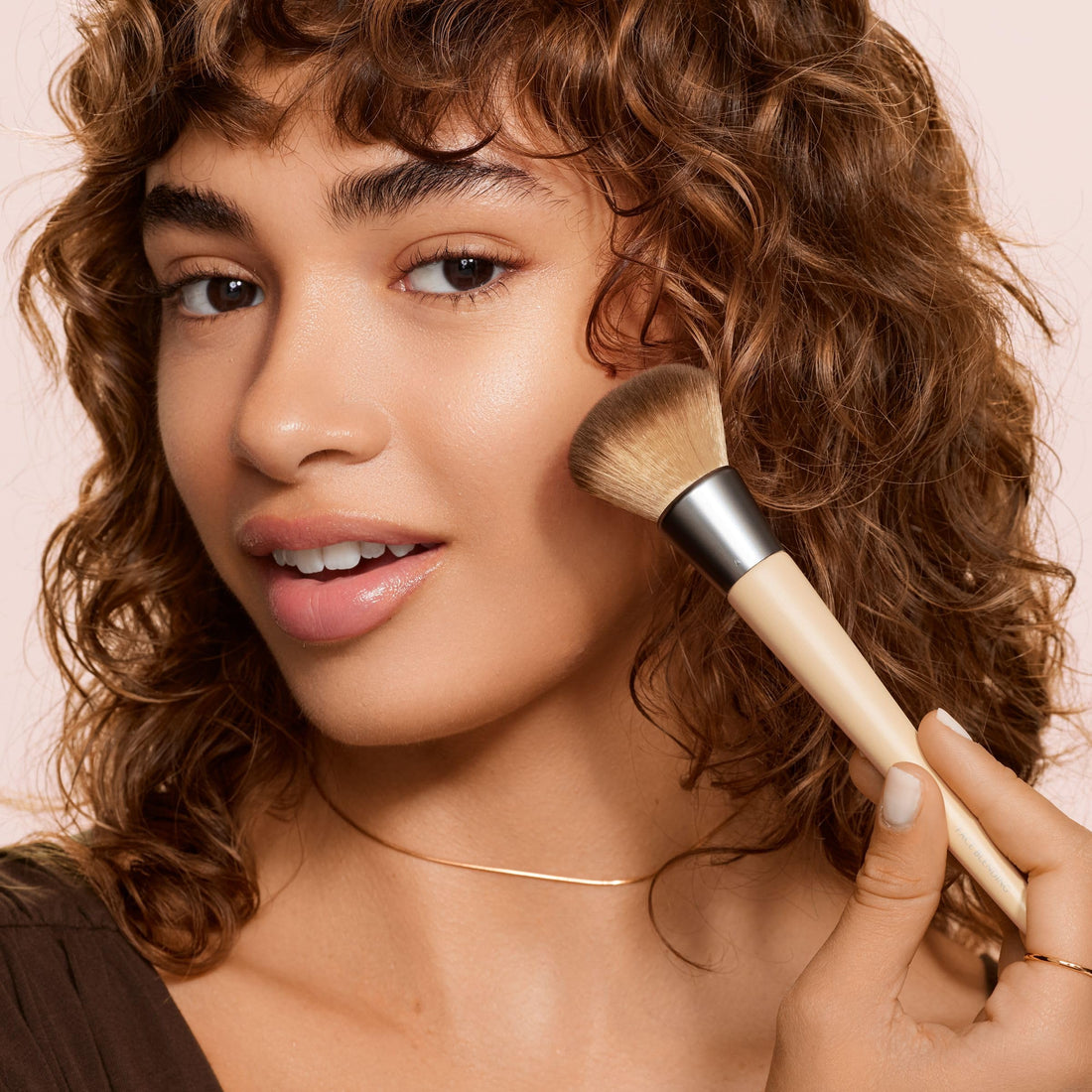EcoTools Classic Foundation Face Brush, For Liquid, & Cream Foundation, Flat Foundation Brush For Natural Makeup, Buildable Coverage, Synthetic Bristles, Vegan & Cruelty- Free Halalzen