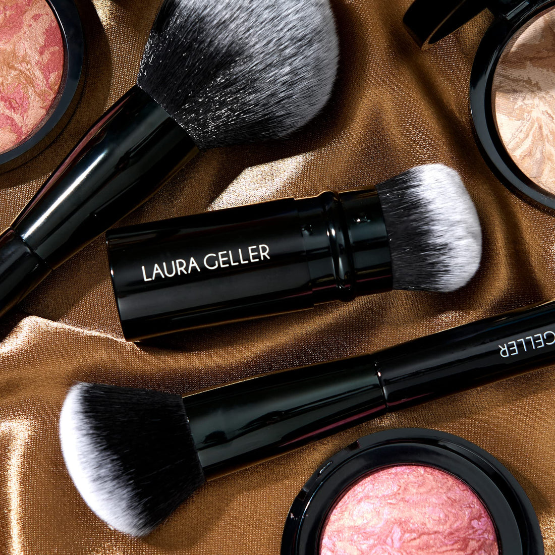 LAURA GELLER NEW YORK Retractable Black Kabuki Brush for Liquid, Cream and Powder Face Makeup With Aluminum Handle Halalzen