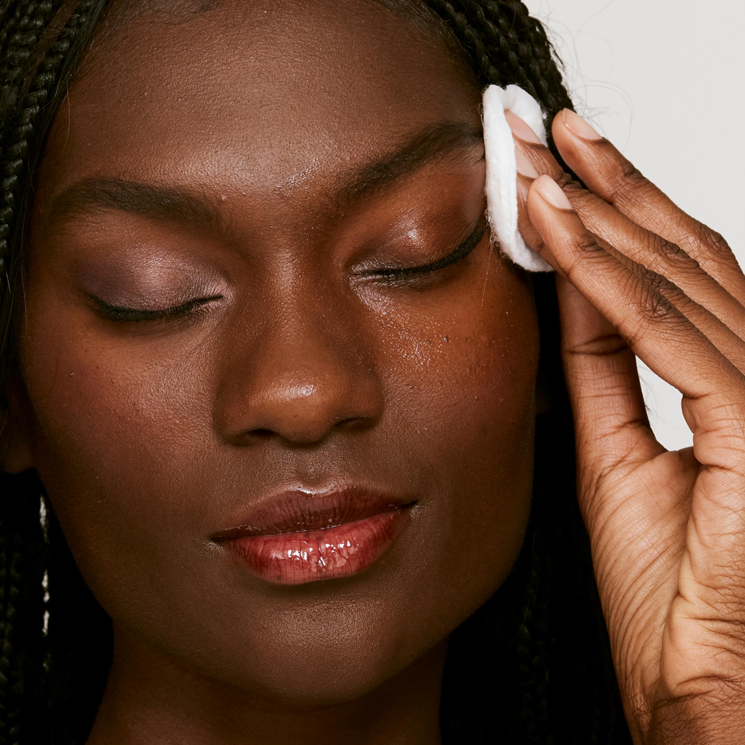 Clinique Take The Day Off Liquid Makeup Remover For Lids, Lashes, + Lips | Oil Free + Non-Irritating Halalzen