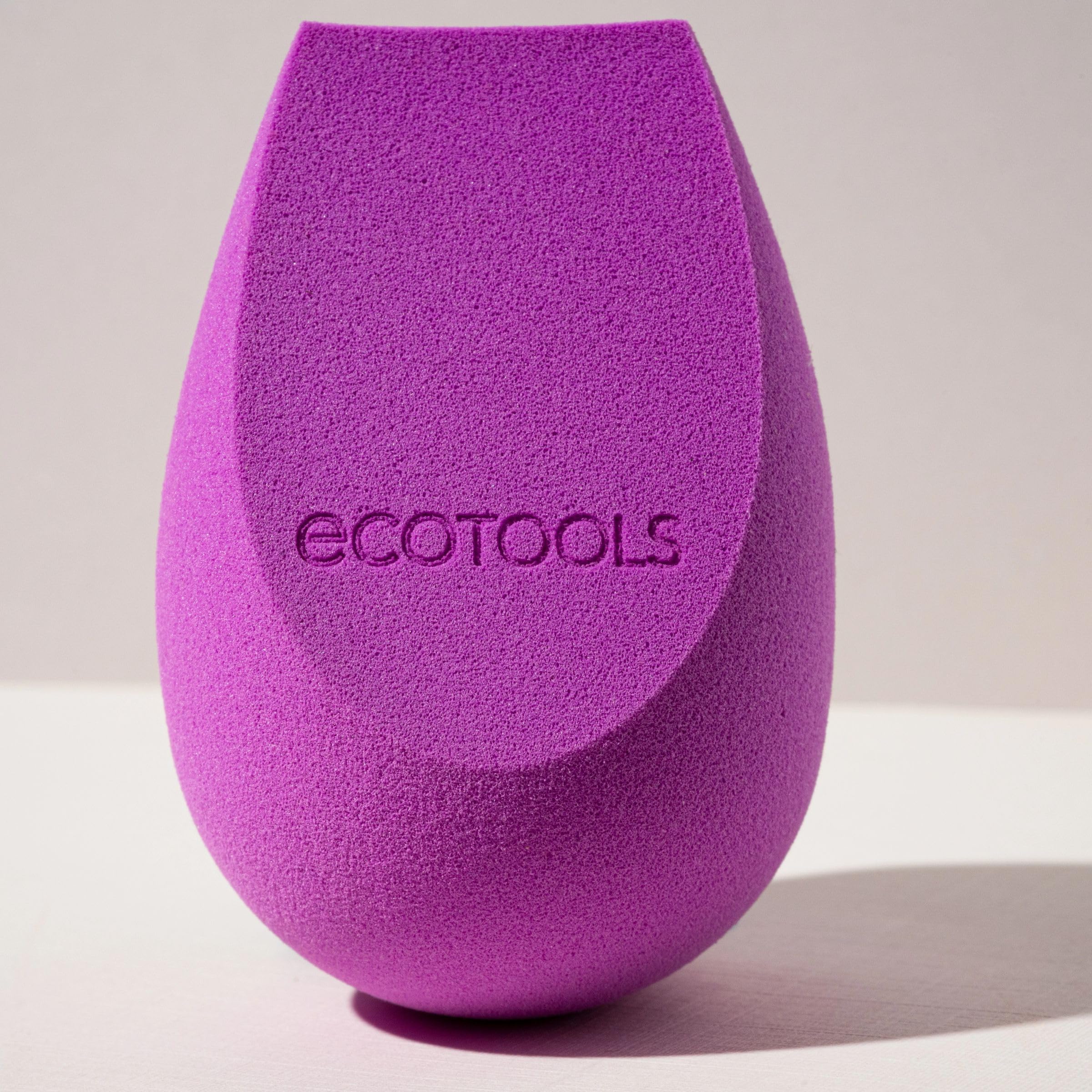 EcoTools Blurring Blender Makeup Sponge, Makeup Blending Sponge For Blurred Skin, For Liquid & Cream Foundation, Cloud Coverage Memory Foam, Eco Friendly, Latex Free, Cruelty-Free & Vegan 1 Count Halalzen