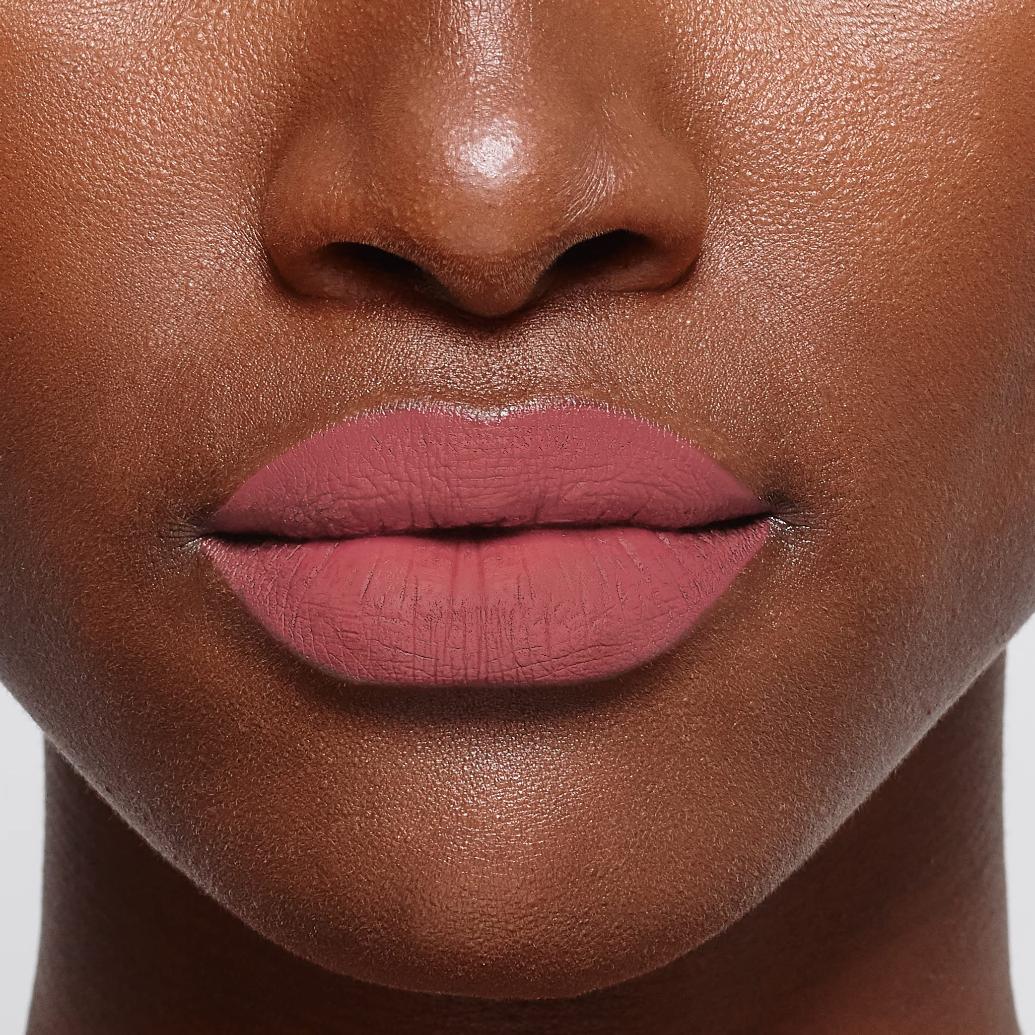 L'Oreal Paris Color Riche Intense Volume Matte Lipstick, Moisturising Matte Powder Finish, 16h long-wear, With Hyaluronic Acid, 187 Fuchsia Libre Halalzen