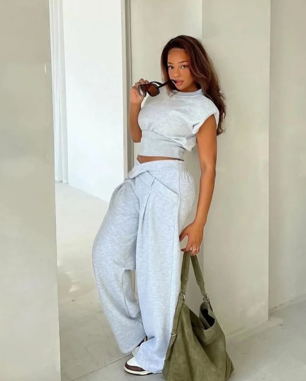【2025 Summer New】Fashion Top & High Waist Straight Sweatpants Set for Women - Casual Tracksuit Two Piece Outfit | Solid Color/P