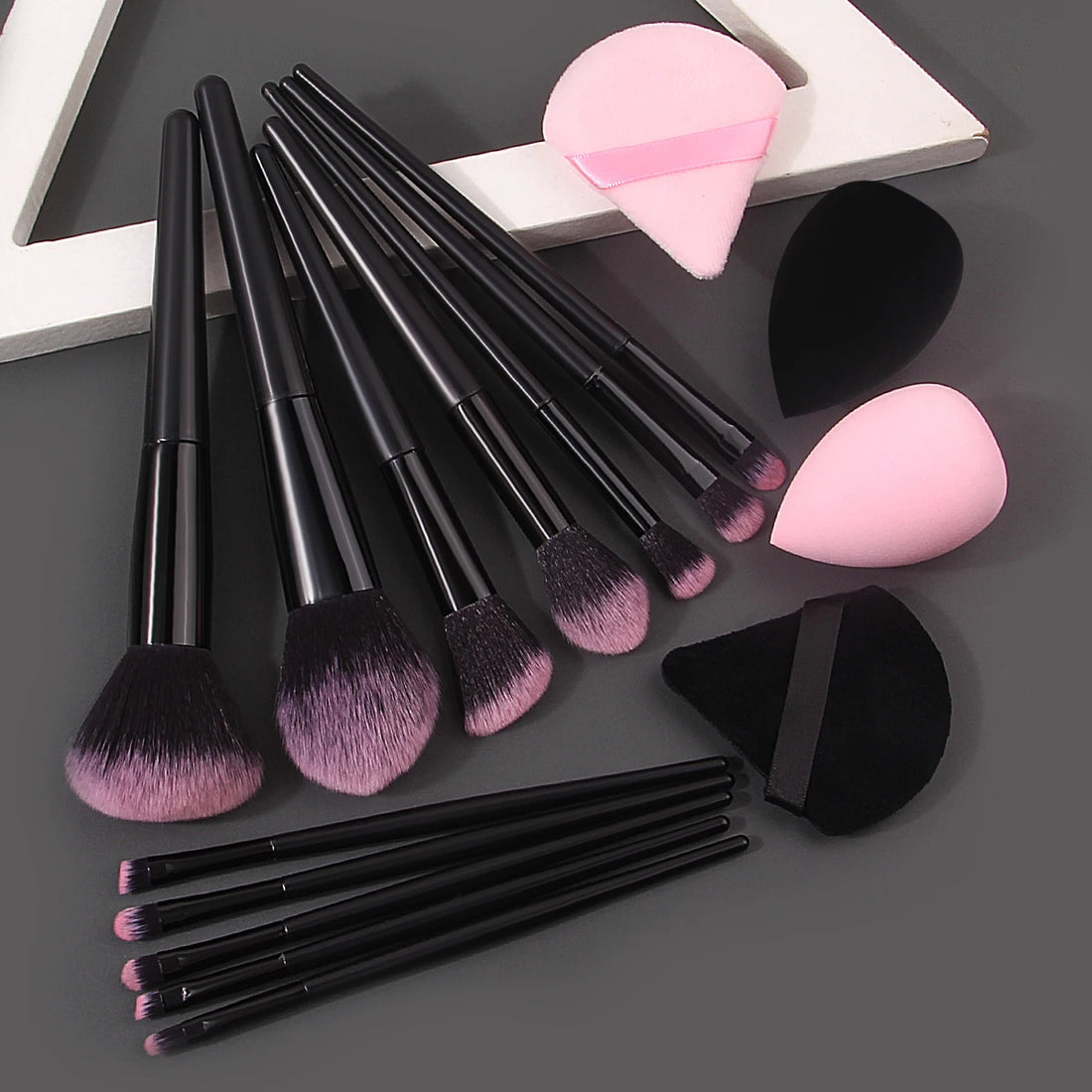 Hot-Selling 12/16PC Multi-Purpose Makeup Brush Set Featuring Ultra-Soft Makeup Powder Pads and Sponge Makeup Eggs with All Tools