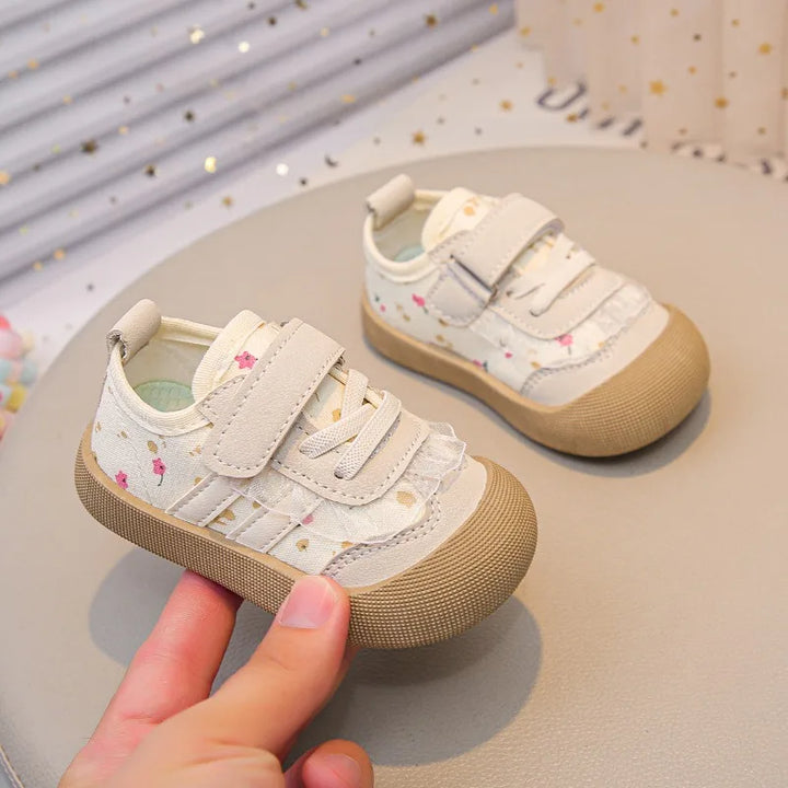 Baby Girls First Walker Shoes Hook and Loop Strap Lace Trim Soft Sole Cute Floral Print Non Slip Toddler Infant Footwear Colors