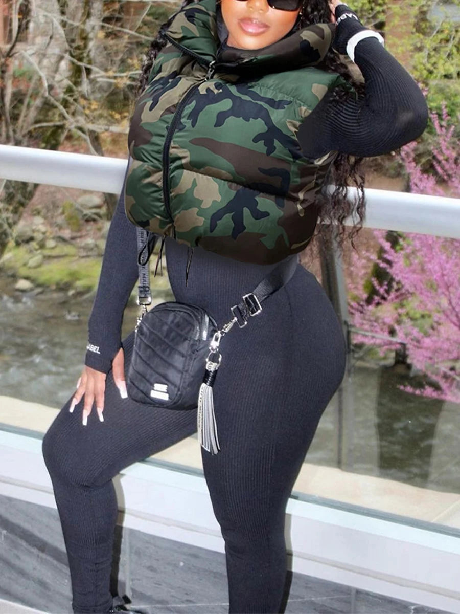 Women Winter Vest Sleeveless Jacket Stand Collar Zipper Closure Solid Color Puffer Vest Outwear with Pockets and Hood