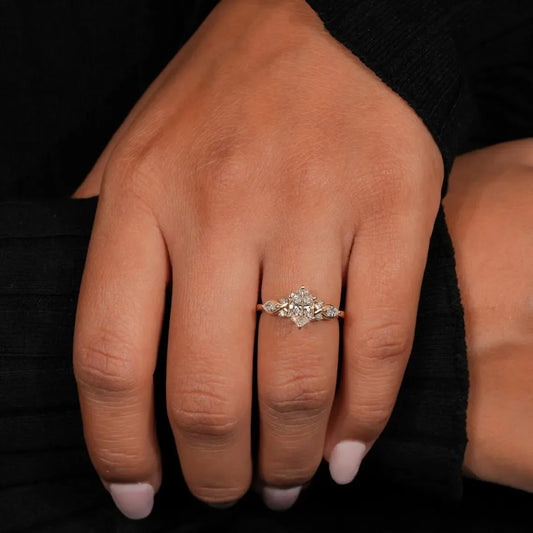 New hot selling jewelry elegant arrow-shaped zircon diamond finger fashionable versatile engagement ring for women