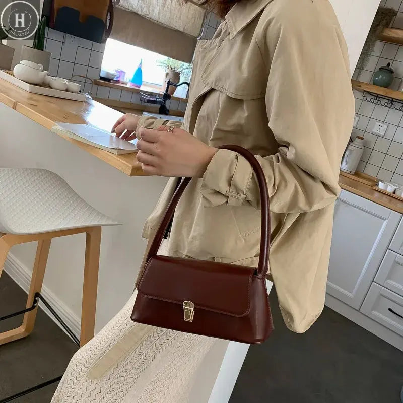 Solid Color Flip Lock Pu Leather Handbag Women Shoulder Bag, Versatile Underarm Bag, Autumn Winter Baguette Bag, Retro Tote Bag HALALZEN