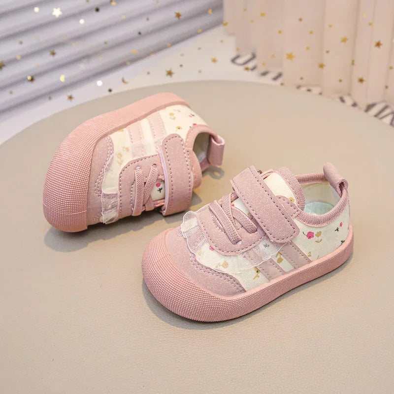 Baby Girls First Walker Shoes Hook and Loop Strap Lace Trim Soft Sole Cute Floral Print Non Slip Toddler Infant Footwear Colors