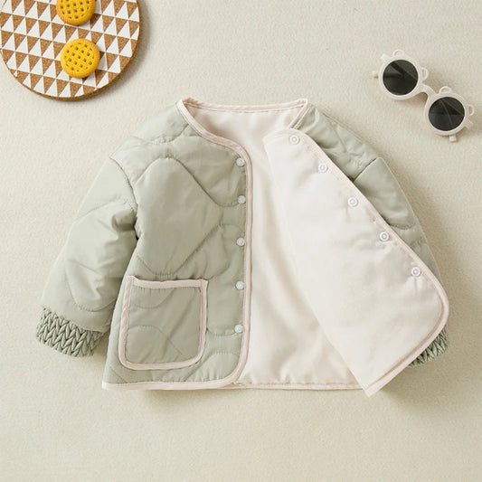 Kids Quilted Puffer Jacket with Hood and Zipper Closure Warm Winter Coat for Boys and Girls Outdoor Outerwear with Pockets