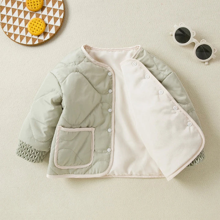 Kids Quilted Puffer Jacket with Hood and Zipper Closure Warm Winter Coat for Boys and Girls Outdoor Outerwear with Pockets